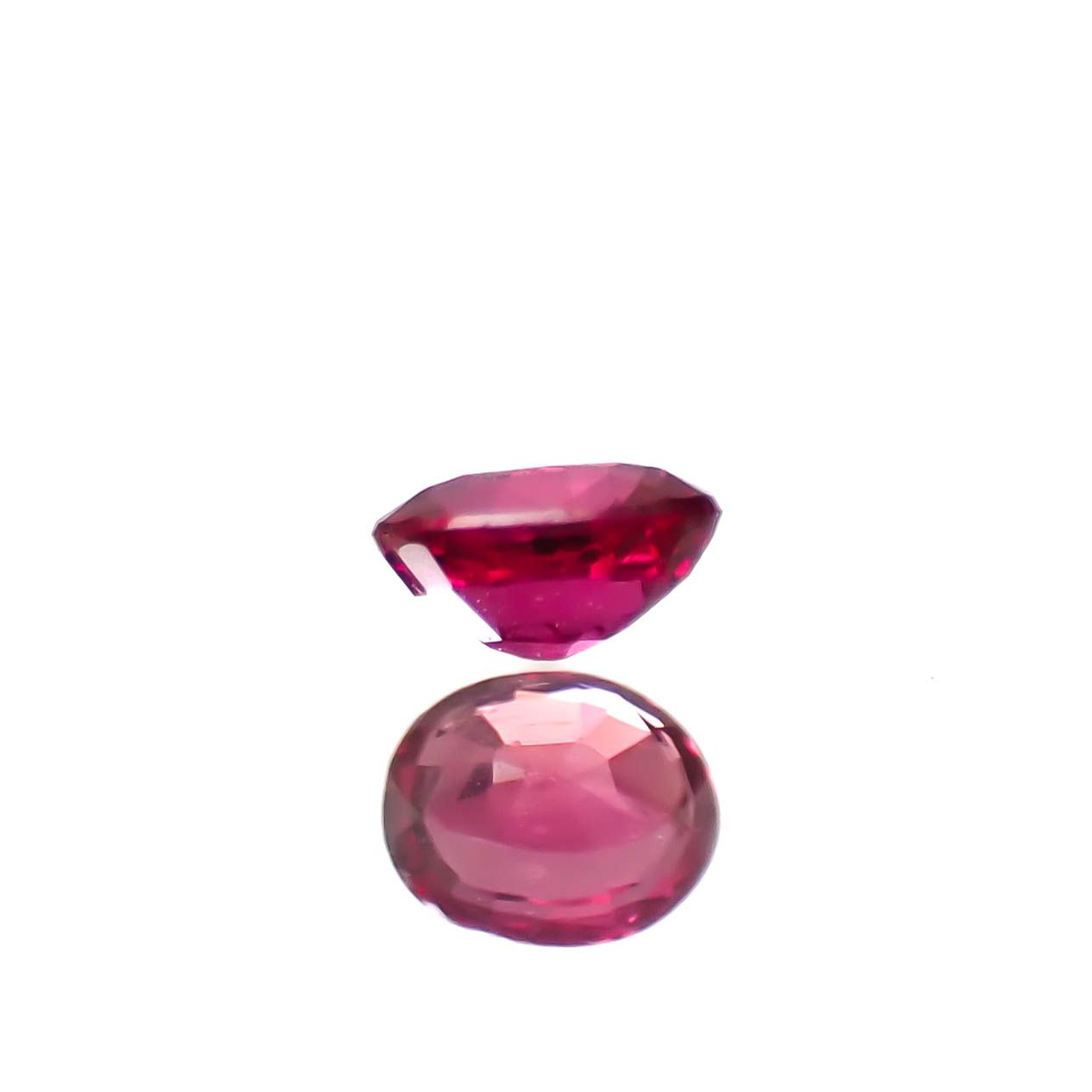 ルビー ビルマ/モザンビーク産 0.10ct [250630509]3x2.5mm前後