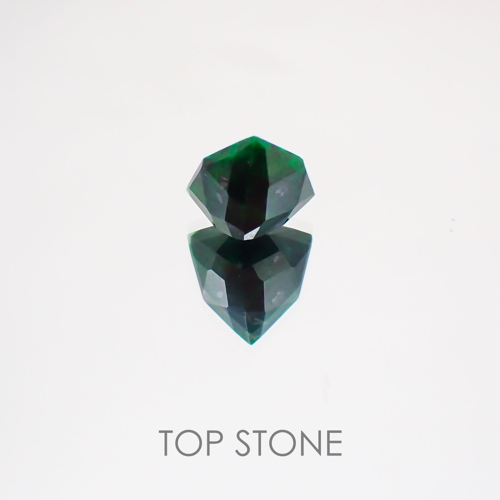 モーシッシ(宝石名マウシットシット) ビルマ産 2.62ct 識別済[20128745]8.9×8.9mm前後