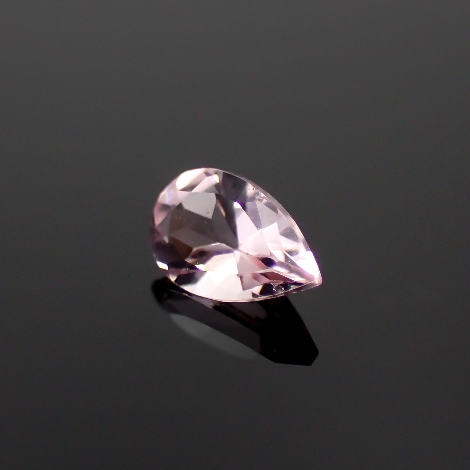 モルガナイト モザンビーク産 0.16ct[230923357]4.9x3mm前後