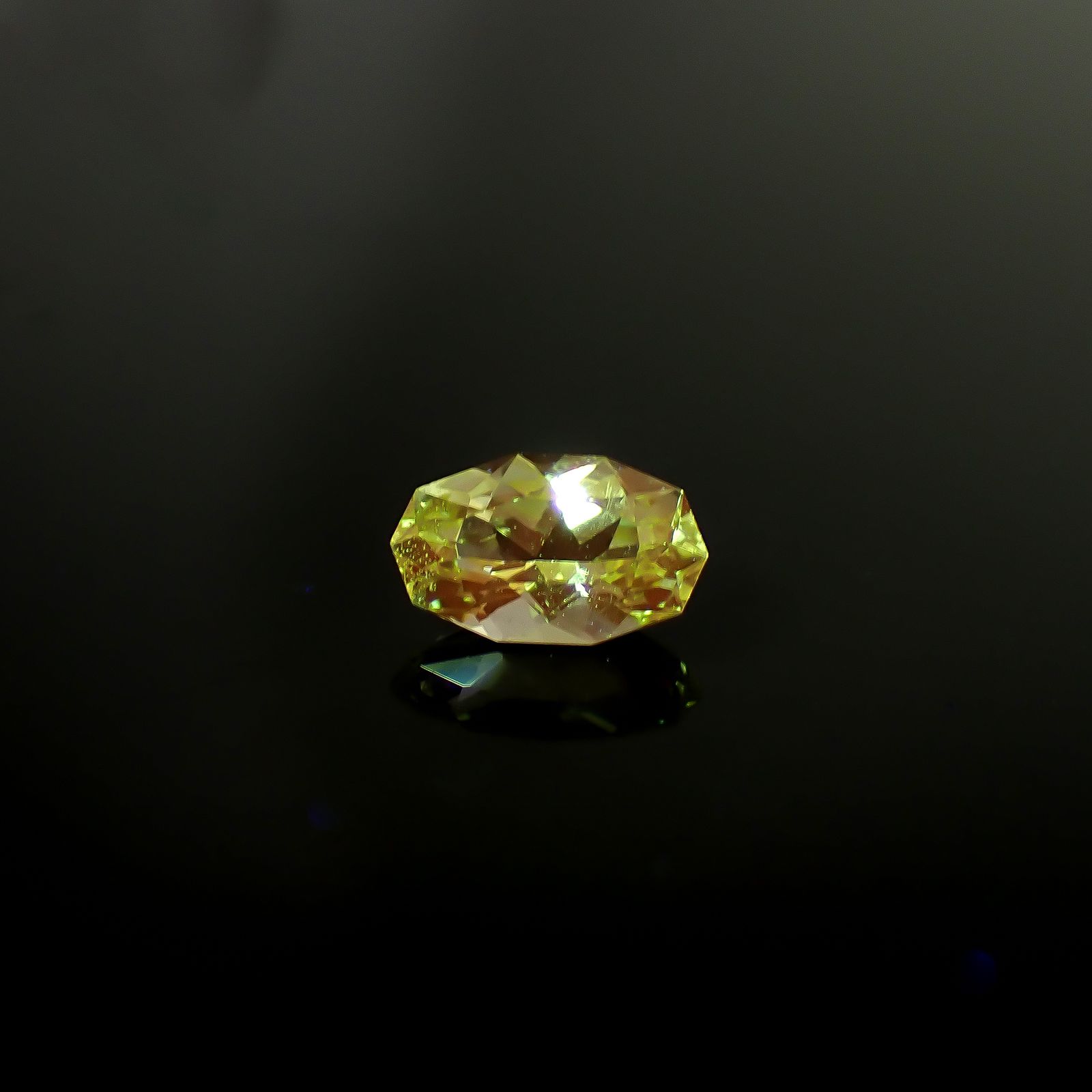 ◇カスタムカット◇ミントガーネット タンザニア産 0.73ct / 7.2x4.4mm前後 [260932675]
