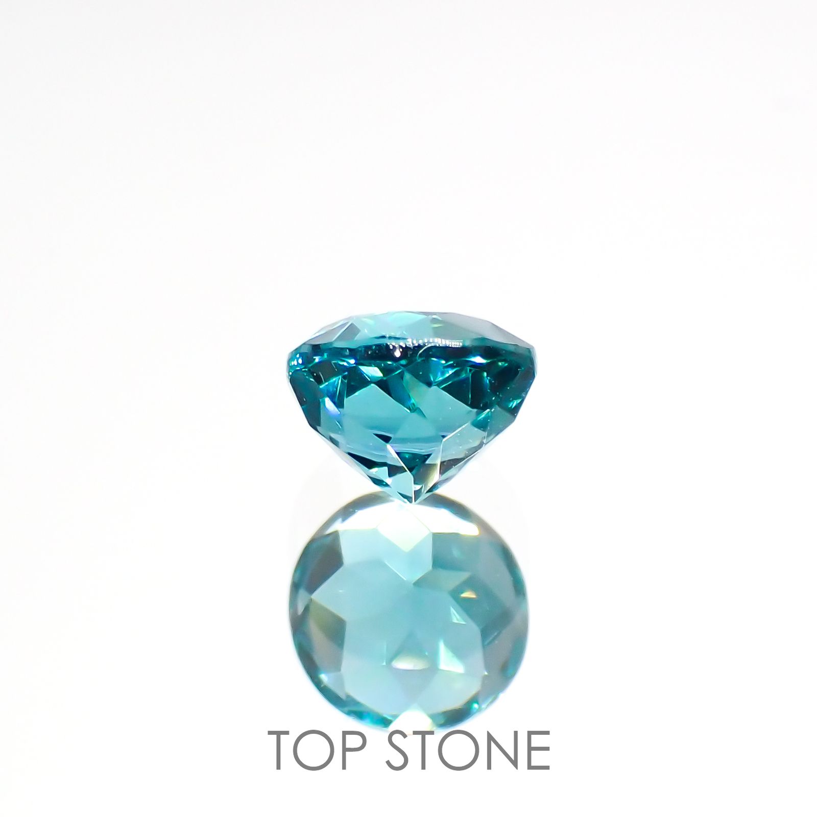 ブルーグリーンアパタイト(宝石名アパタイト)マダガスカル産 0.66ct 識別済[220515937]5.1x5.1mm前後