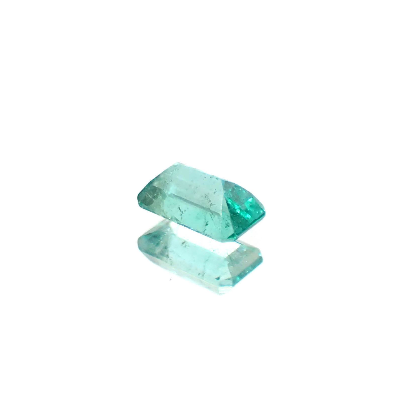 エメラルド ザンビア産 0.27ct [250430235]5x2.9mm前後