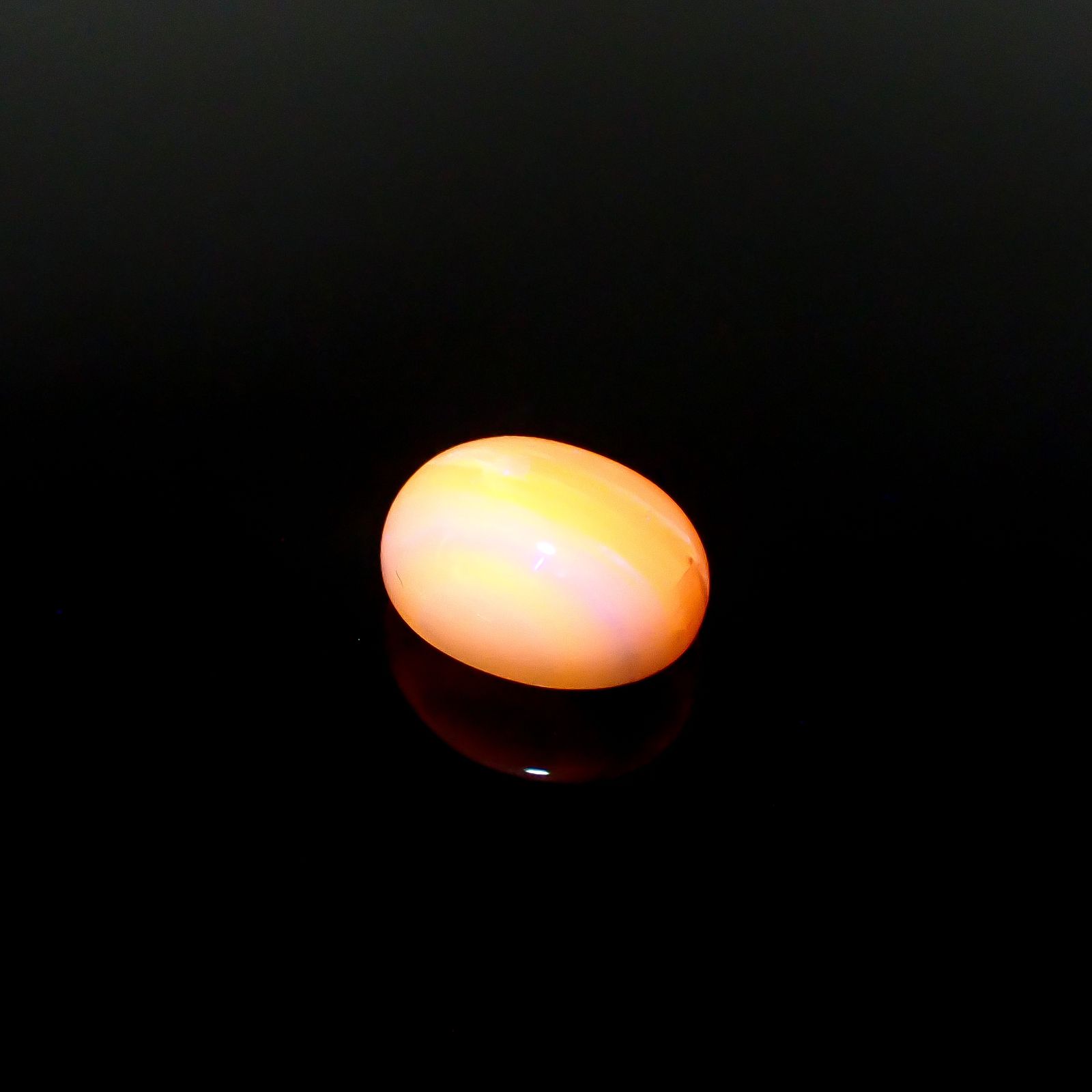 北海道オパール 北海道河東郡鹿追町然別産 5.64ct [250530395]13.1x11mm前後