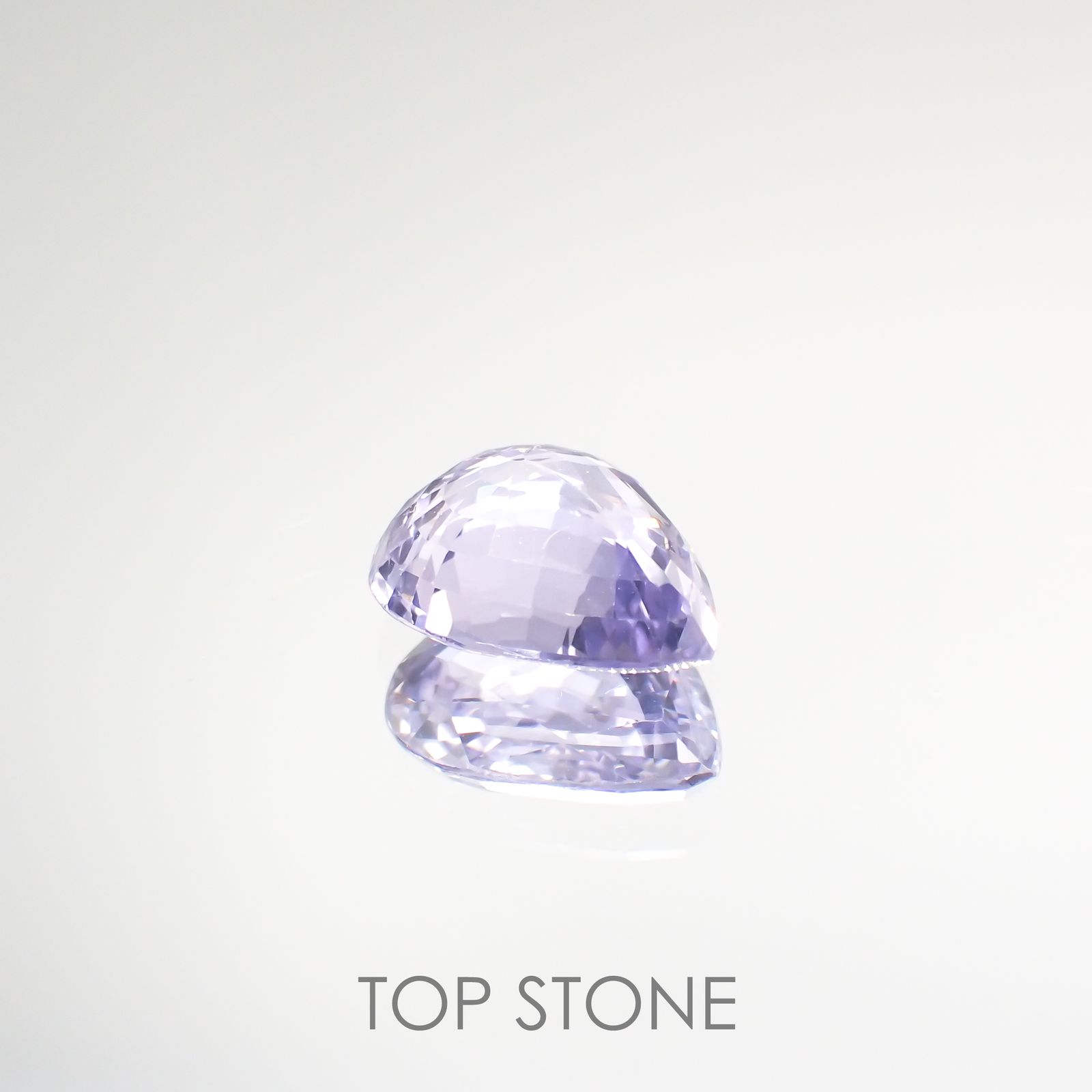 ラベンダーサファイア(宝石名サファイア) マダガスカル/スリランカ産 1.870ct ソ付(彩珠)[210912500]8.8×7.2mm前後
