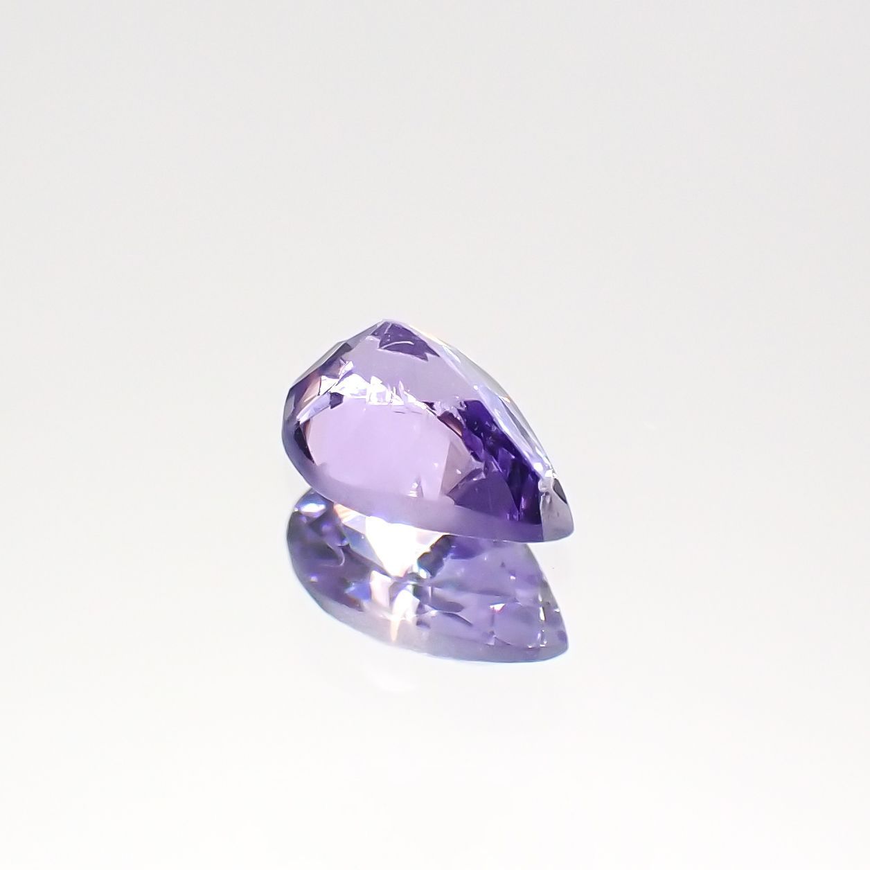 バイオレットゾイサイト(宝石名バイオレット・ゾイサイト)タンザニア産 0.45ct 識別済[220114943]6.1x4mm前後