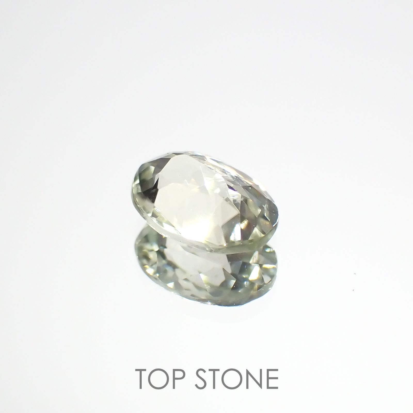 シリマナイト(宝石名シリマナイト)インド産 1.27ct 識別済[221018460]8.1x6.1mm前後