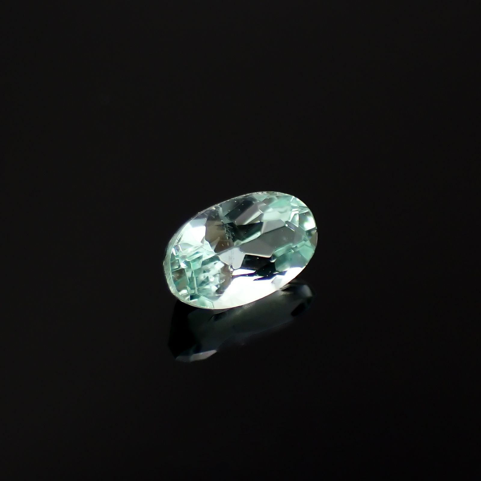 パライバトルマリン モザンビーク産 0.30ct[230220374]5.1x3.1mm前後