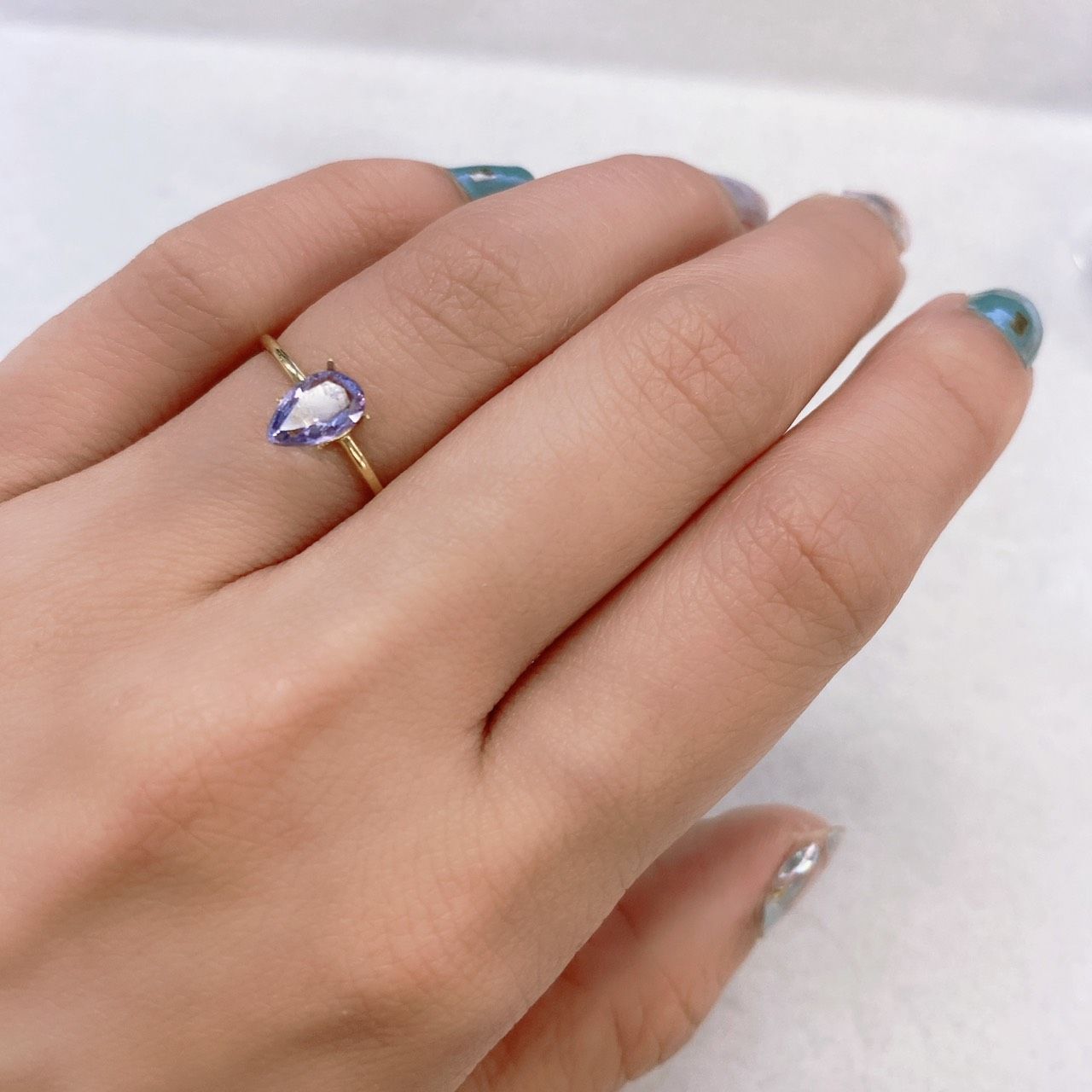 ラベンダーサファイア(宝石名サファイア) マダガスカル/スリランカ産 0.99ct 識別済[210812502]7.9×4.9mm前後