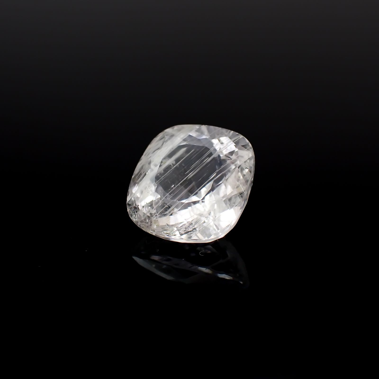 ニードルイントパーズ(チューブイントパーズ) ブラジル産 10.71ct[221018520]13.2x12.7mm前後