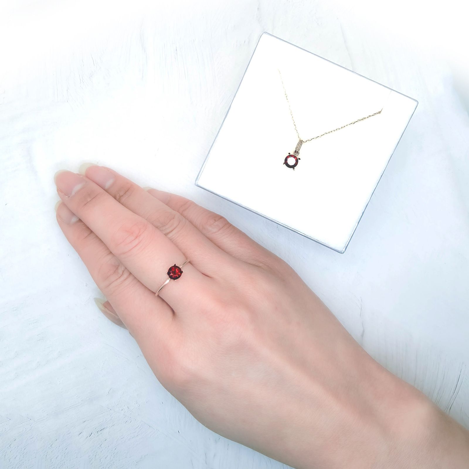 ◇ペアセット◇アントヒルガーネット(クロムパイロープガーネット) アメリカ・アリゾナ州産 1.08ct / 4.9-5.0x4.9-5.0mm前後 [251231544]