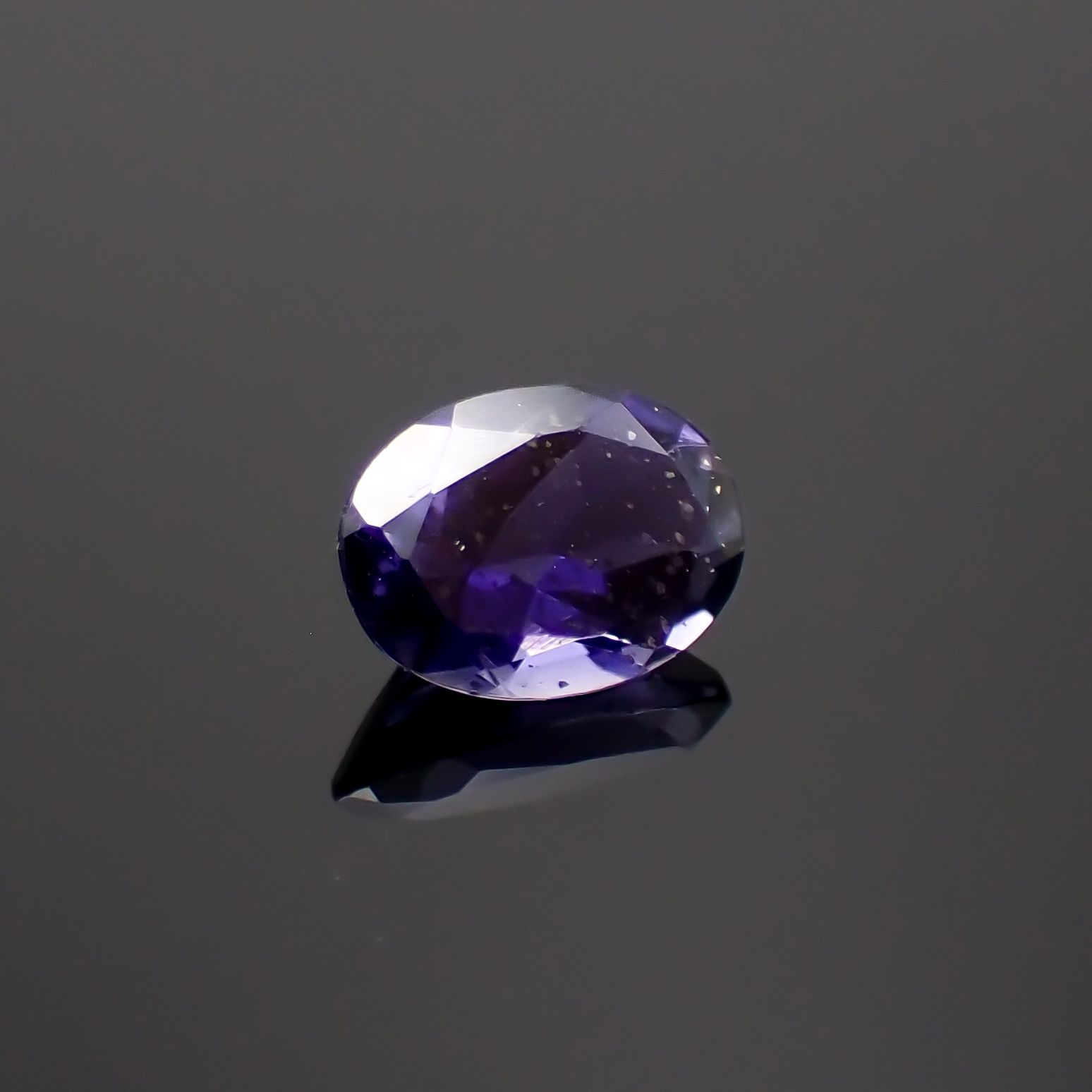 アイオライトサンストーン インド/ブラジル産 0.58ct[230923338]6.7x4.9mm前後