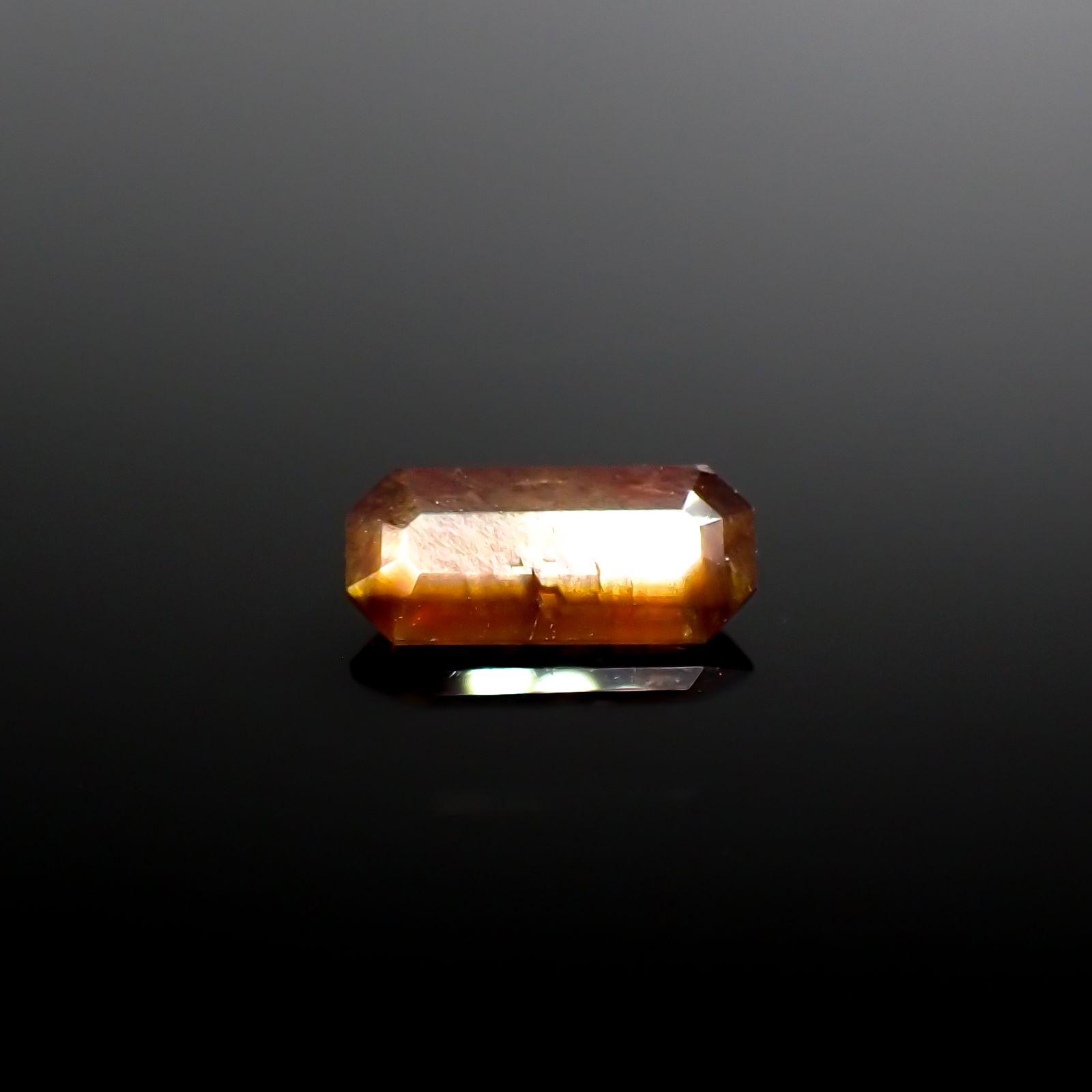 レインボーガーネット 日本・奈良県産 1.31ct[240125533]9.8x4.3mm前後