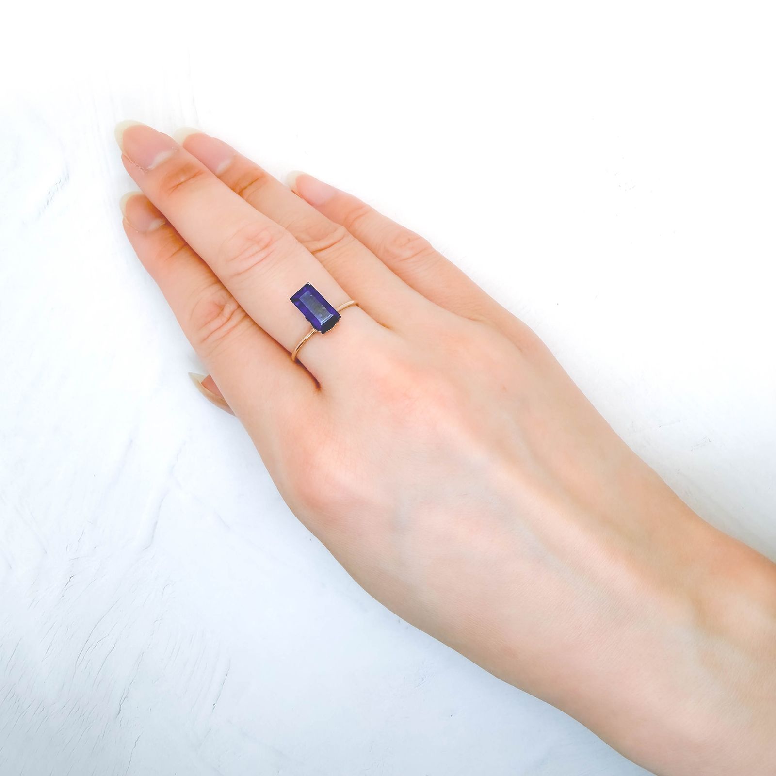 カイヤナイト ネパール産 2.49ct / 10x5.2mm前後 [260532275]