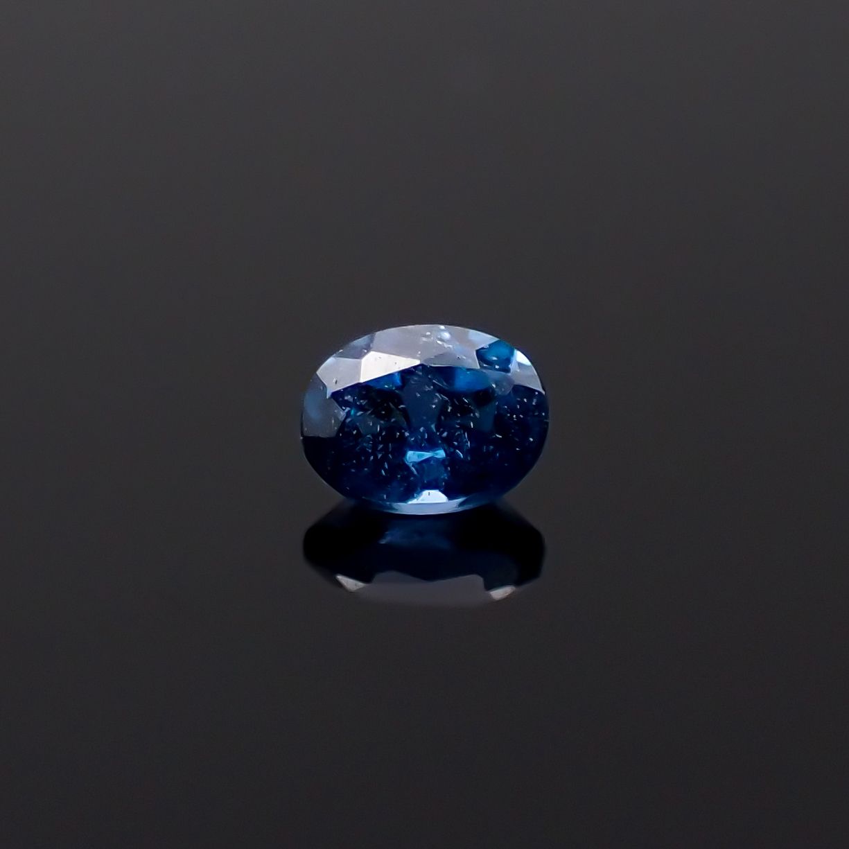ガーナイト(宝石名含コバルト・ガーナイト)ナイジェリア産 0.091ct 識別済[231225247]2.6x2mm前後
