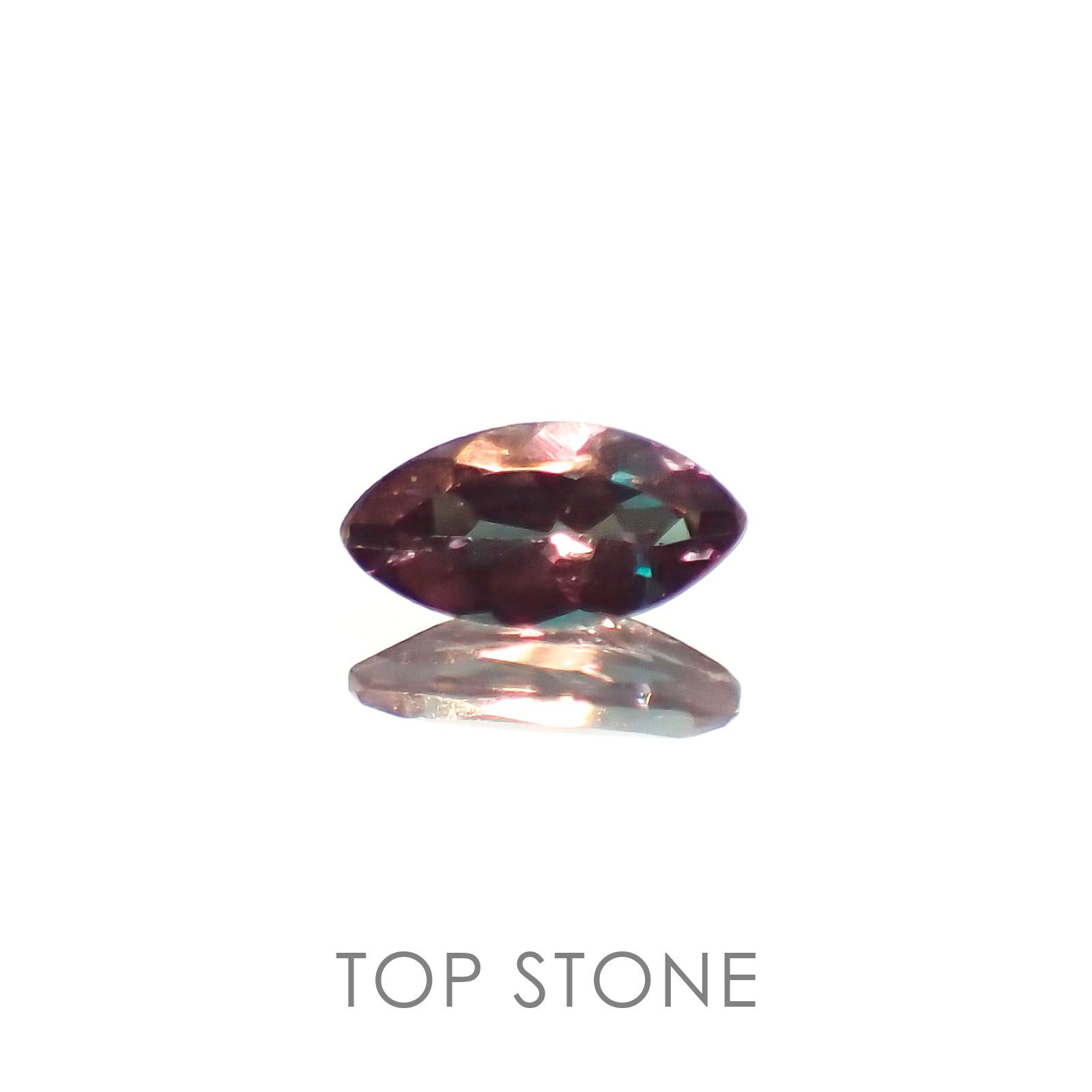 カラーチェンジガーネット(アレキタイプ) マダガスカル・ベキリー産 ルース 0.258ct[20106602]6×3mm前後