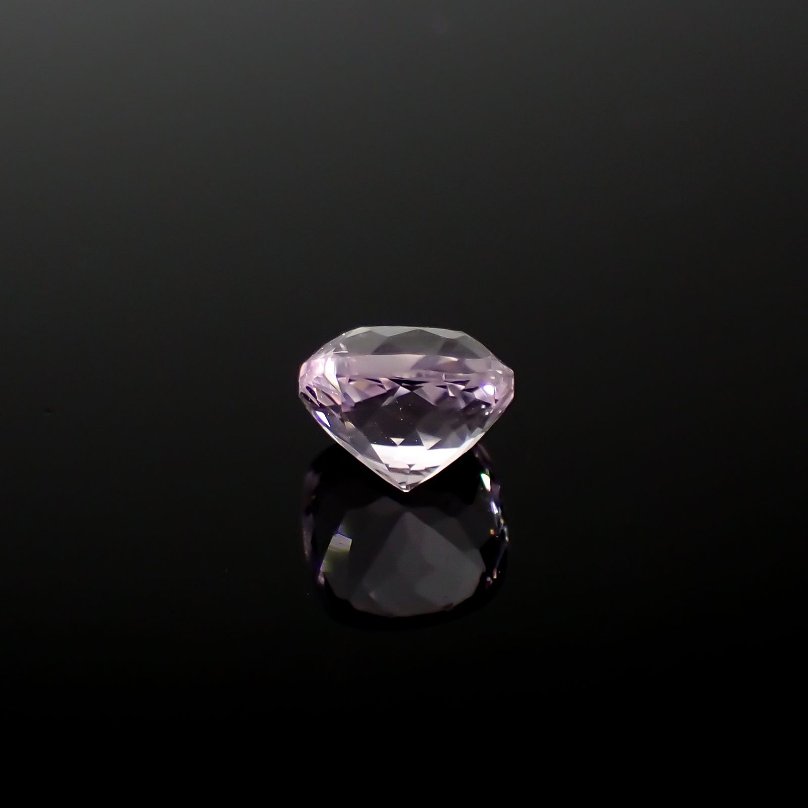 クンツァイト アフガニスタン産 2.05ct[240125361]7.3x7.2mm前後