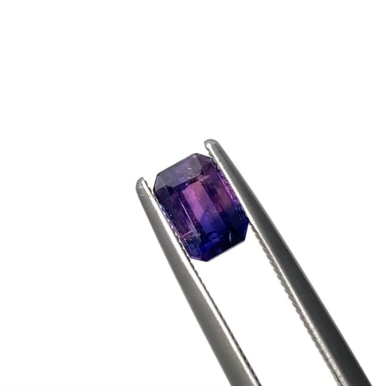 ウィンザーサファイア 非加熱 タンザニア・ウィンザー産 1.07ct  