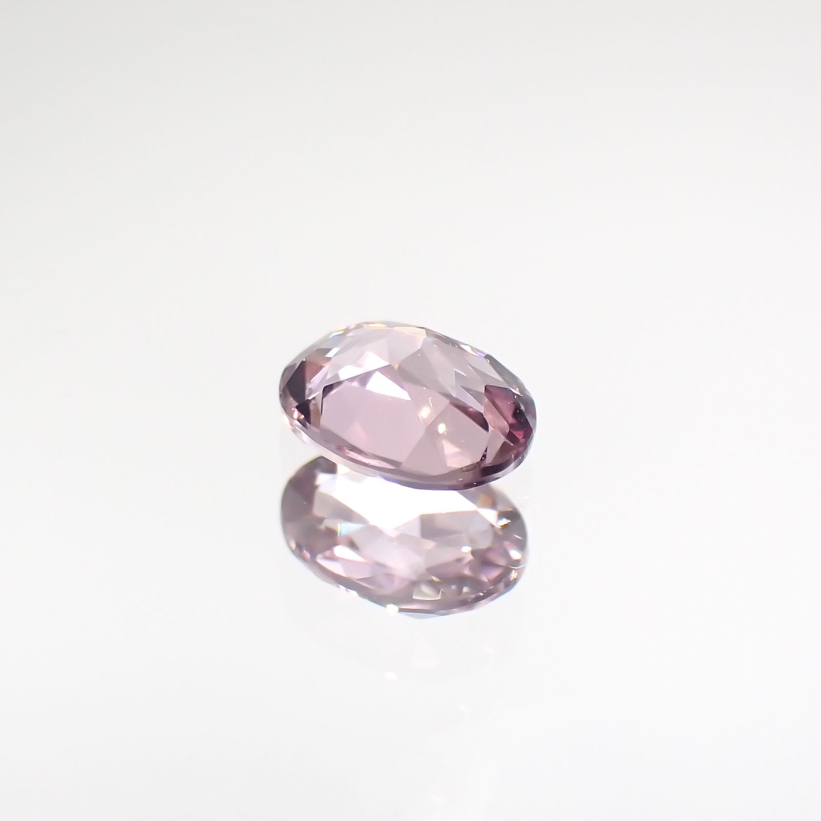 ピンクダイアスポア(宝石名ダイアスポア) アフガニスタン産 0.38ct 識別済[210812434]5.2×4mm前後