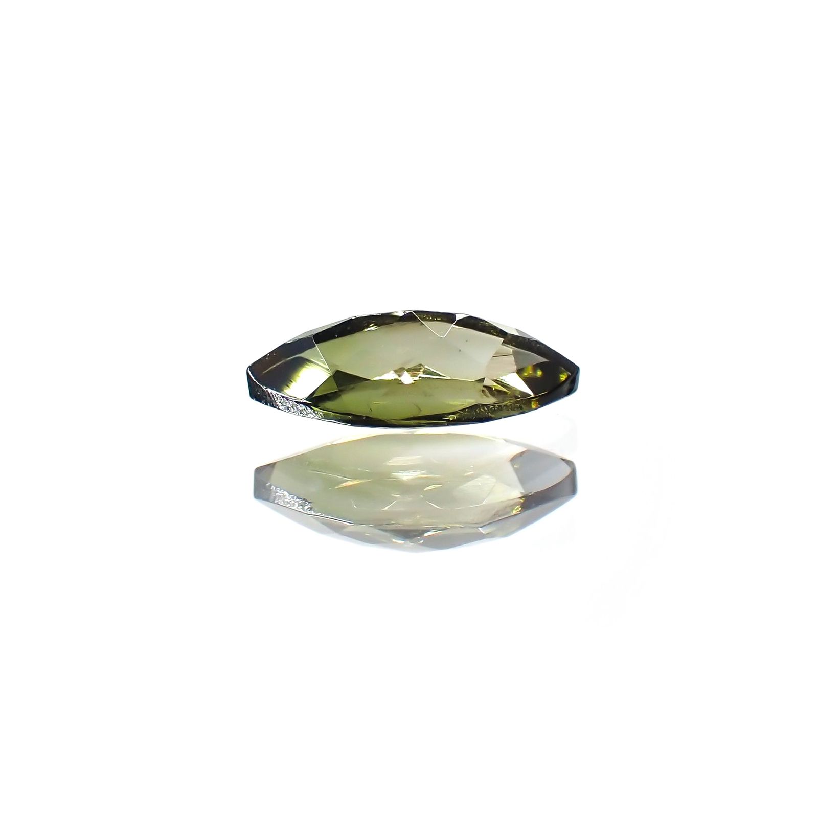 バイカラートルマリン(宝石名バイカラー・トルマリン) ブラジル/アフリカ産 0.81ct 識別済[211013569]9.1×4.4mm前後