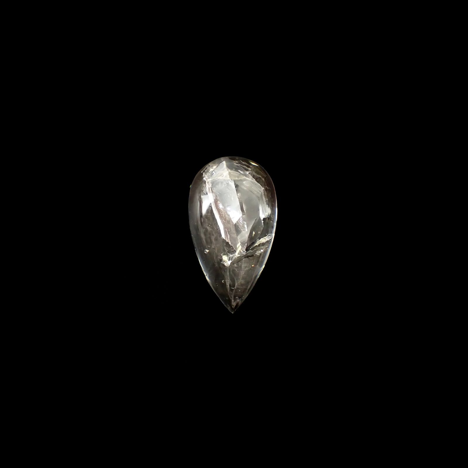 マニフェストインクォーツ ブラジル産 28.02ct[240125660]27.5x15.8mm前後