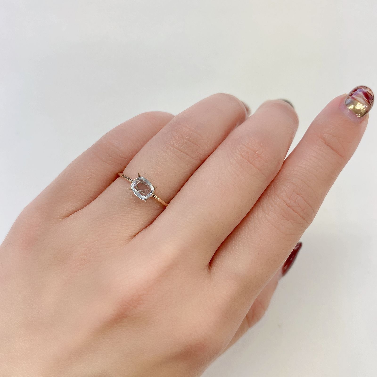 ユークレース(宝石名ユークレース)ブラジル産 0.488ct ソ付(彩珠)[230522046]5.7x4.8mm前後