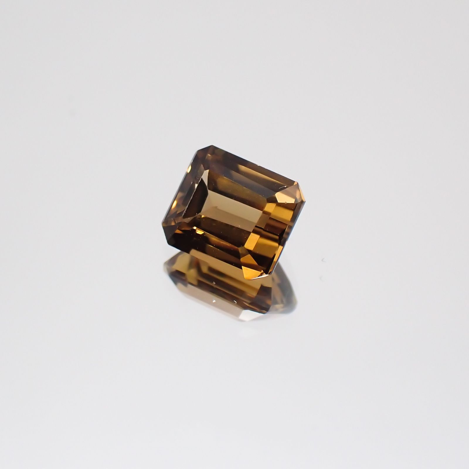 エンスタタイト(宝石名エンスタタイト)タンザニア産 0.89ct 識別済[231124323]5.7x4.9mm前後