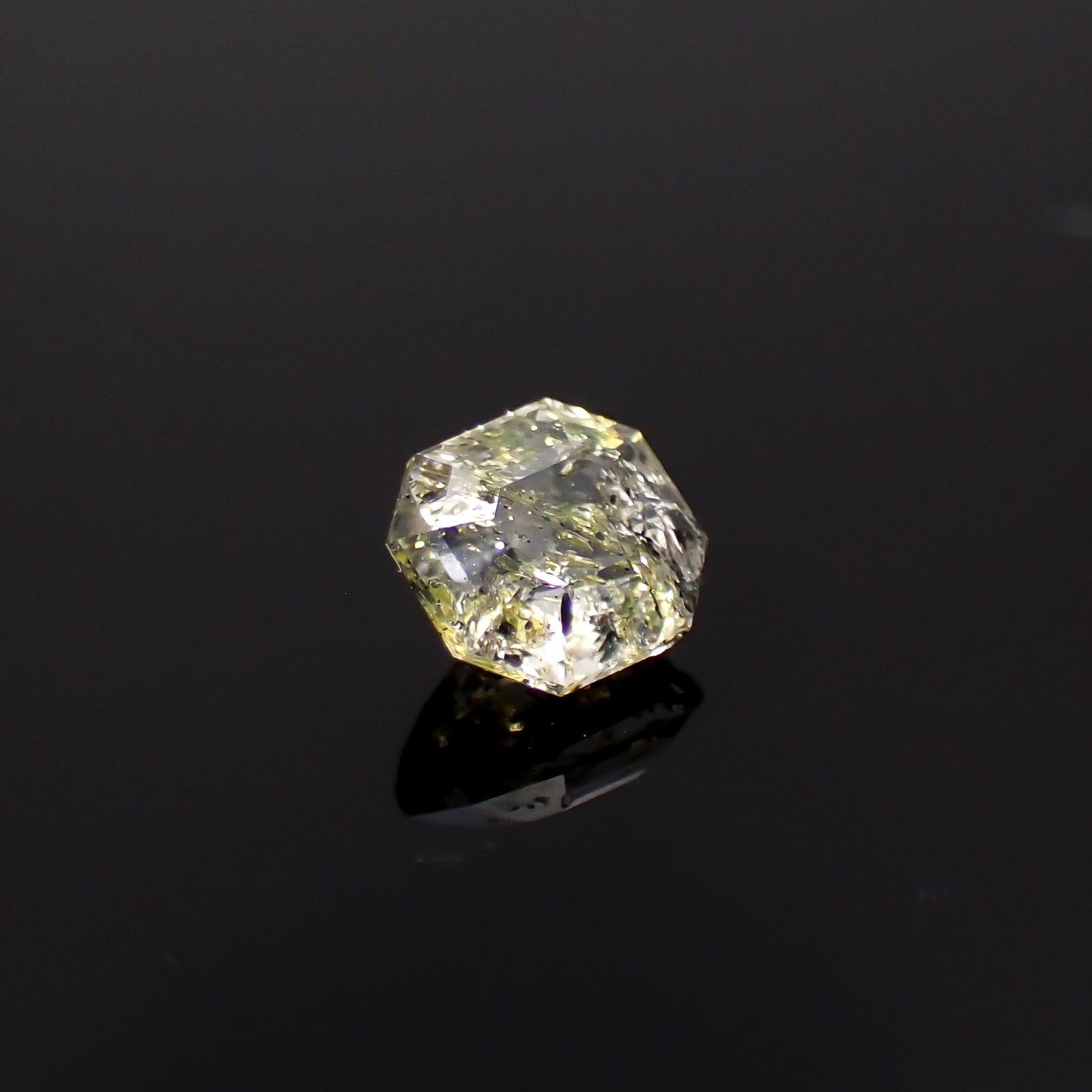 ◇カスタムオクタゴンカット◇オイルインクォーツ パキスタン産 0.44ct [231224722]4.9x4.4mm前後
