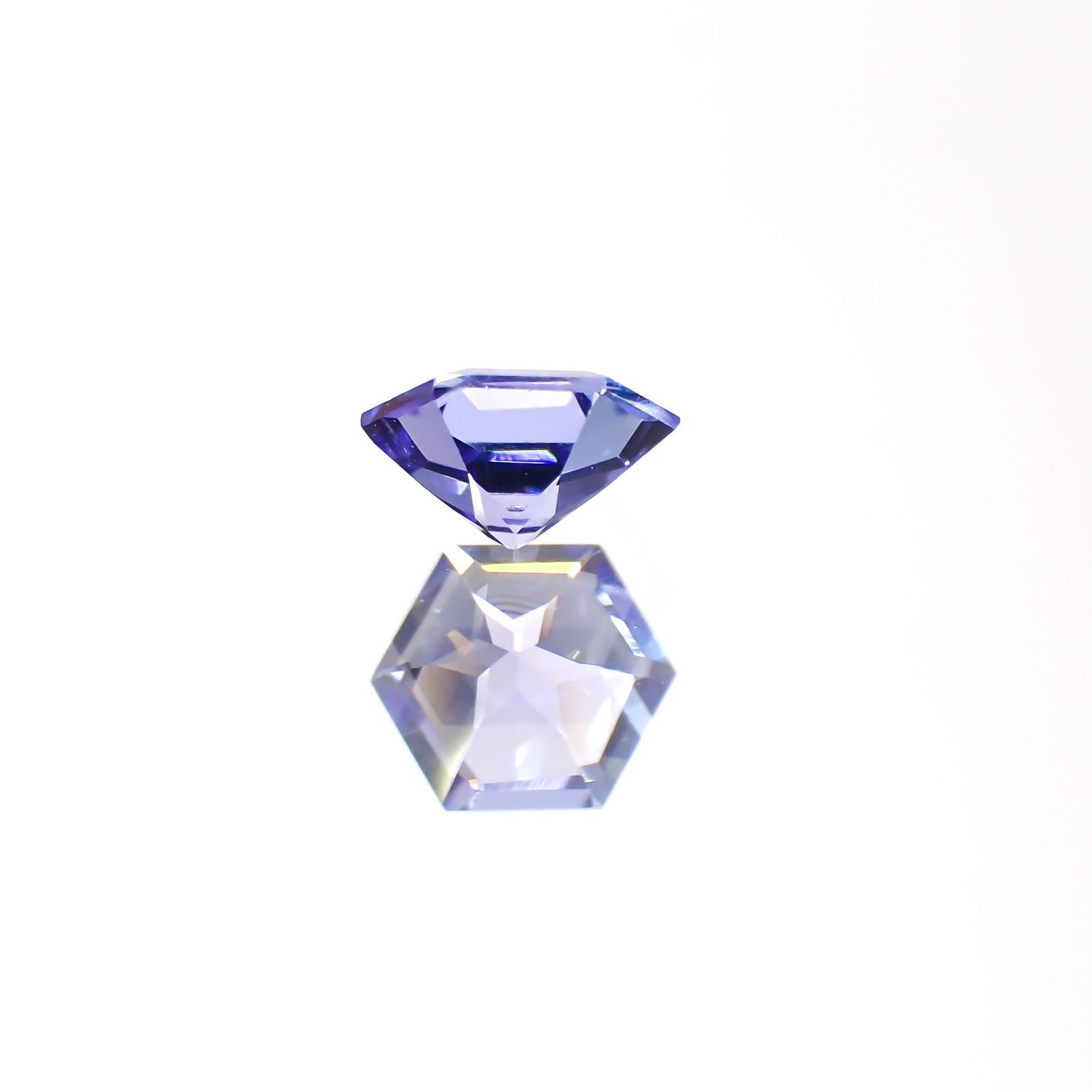 ◇ヘキサゴンカット◇タンザナイト(宝石名タンザナイト)タンザニア産 0.27ct 識別済[220113852]4.1x4mm前後