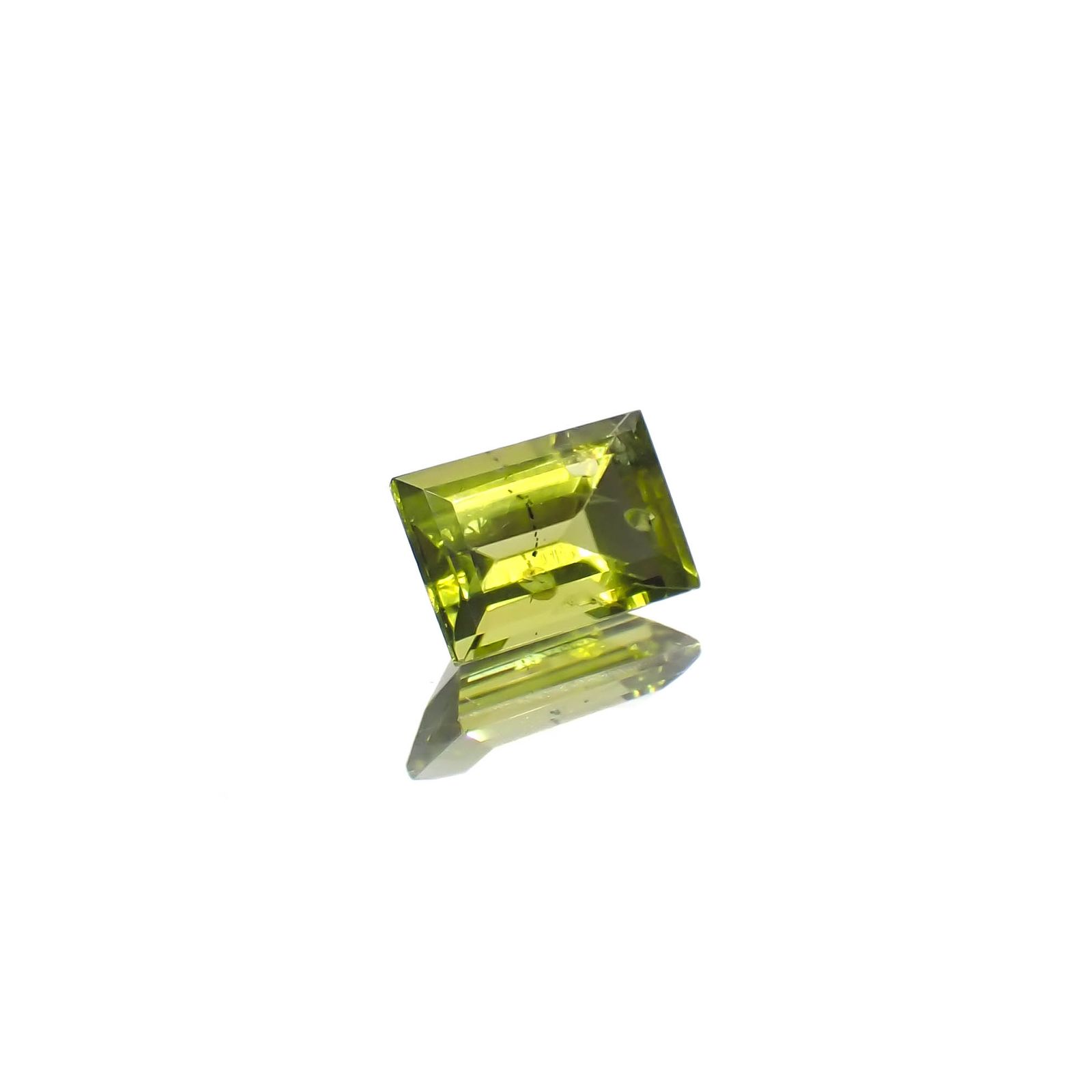 ブラックリリーパッドペリドット アメリカ・アリゾナ州産 0.77ct[231224606]6.3x4.4mm前後