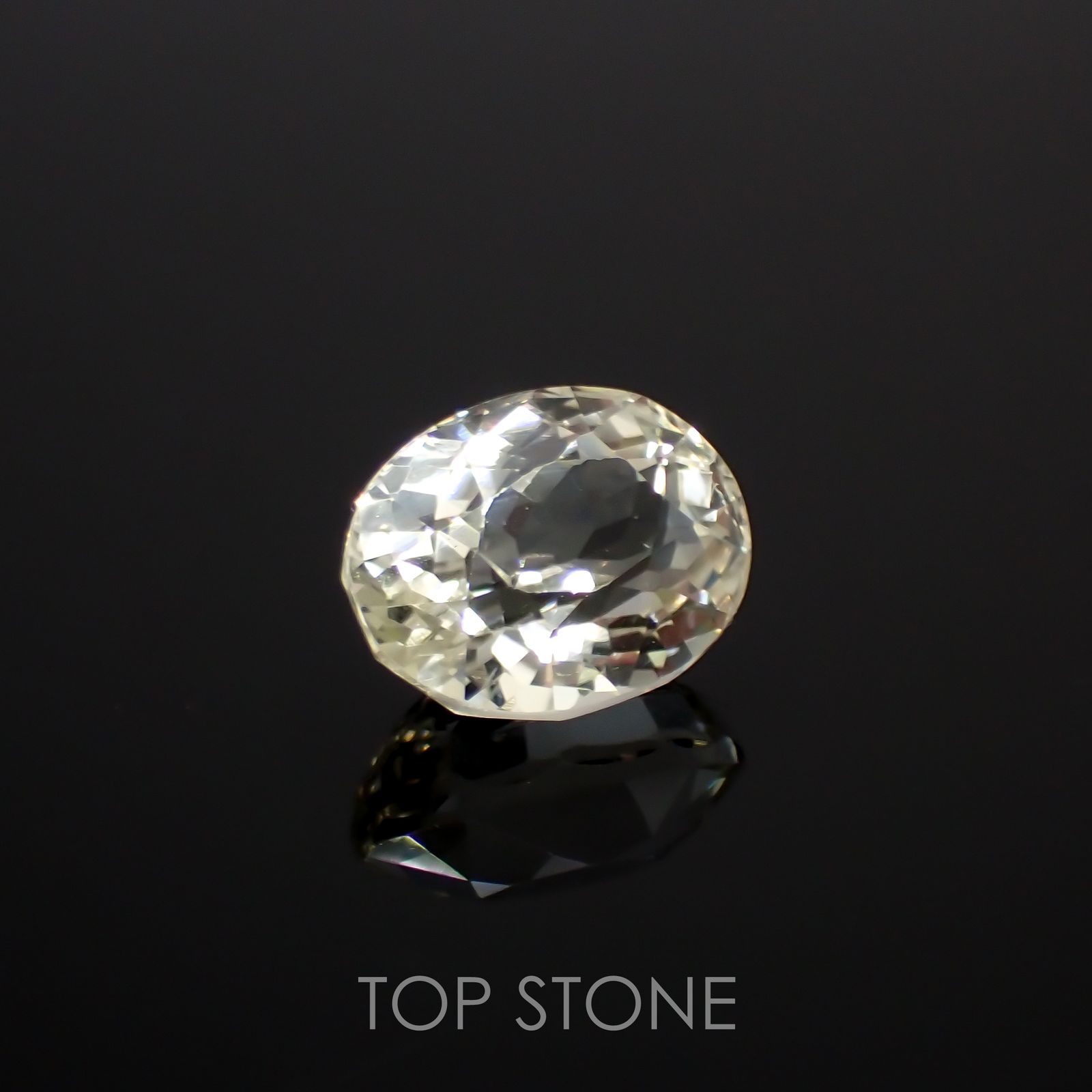 スポジュミン(宝石名スポジュミン)アフガニスタン産 4.47ct 識別済[211113707]10.8x8.4mm前後