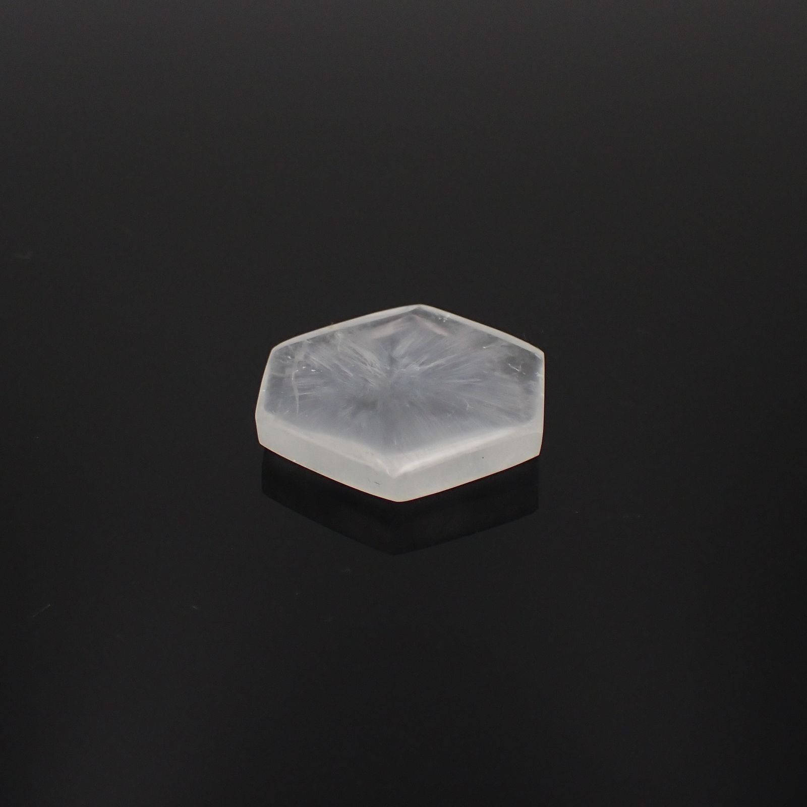 トラピッチェクォーツ 偏光板2枚付き コロンビア・ボヤカ産 30.33ct[230321106]25x22.8mm前後