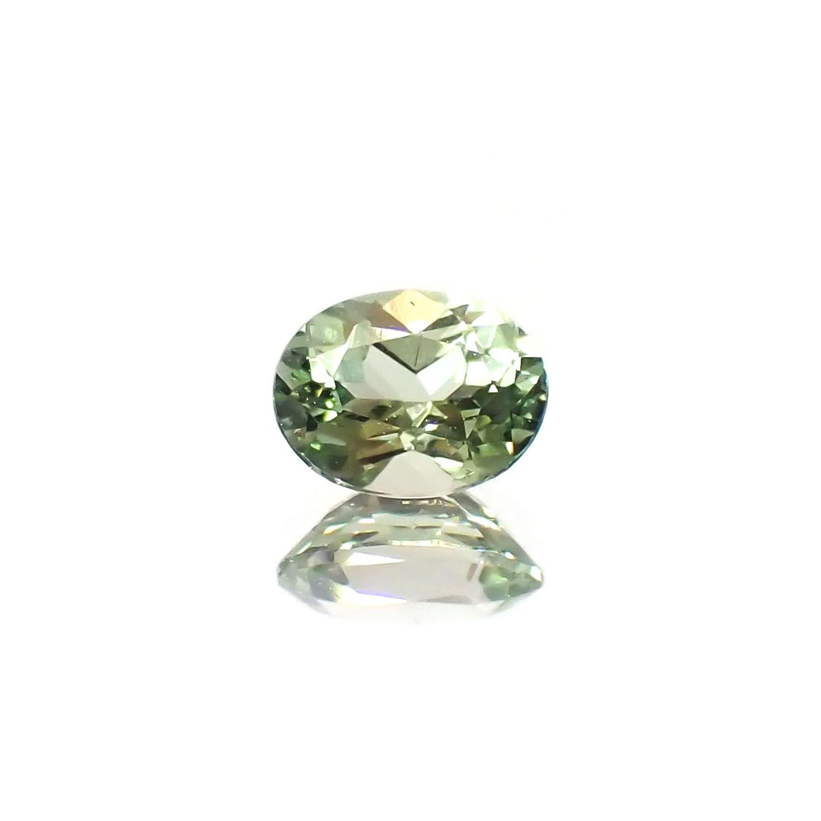 バナジウムコーネルピン(宝石名コーネルピン)タンザニア・タンガ州産 識別済 0.43ct / 5.3x4mm前後 [230320933]