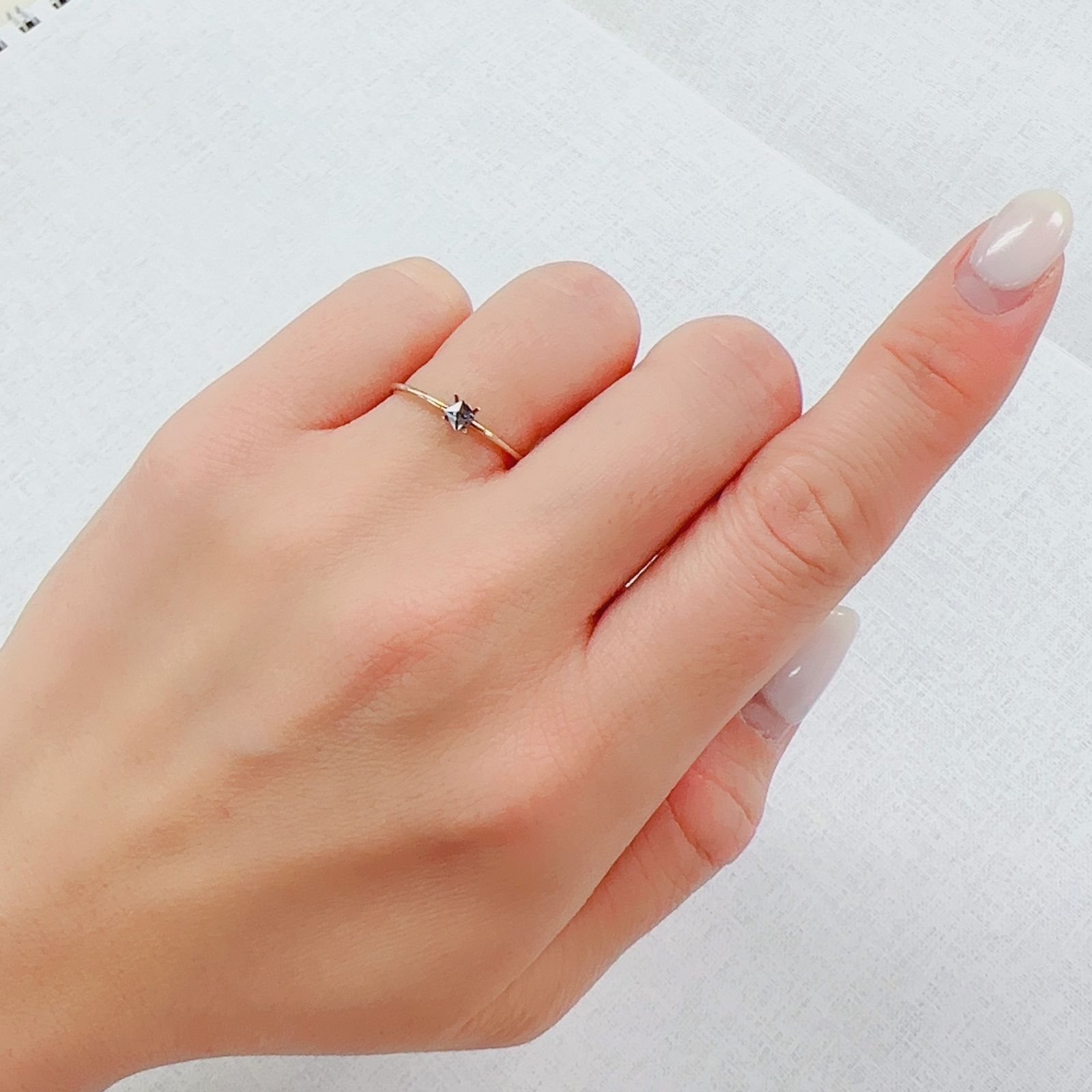 ◇プリンセスカット◇カラーチェンジガーネット アレキタイプ マダガスカル・ベキリー産 0.087ct[230119887]2.4x2.4mm前後