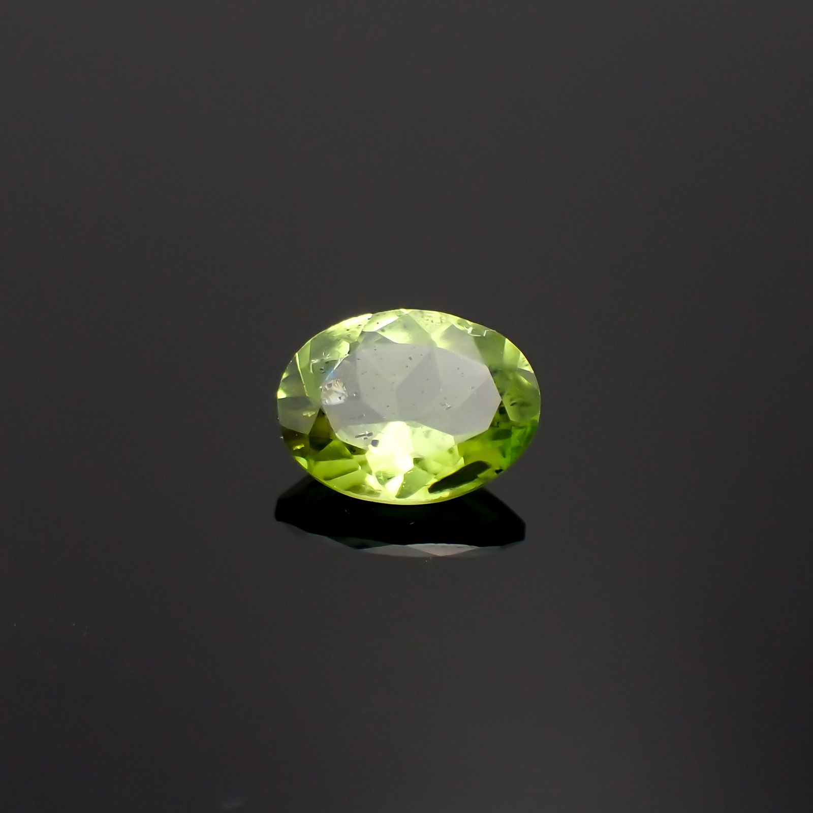 ブラックリリーパッドペリドット アメリカ・アリゾナ州産 1.23ct [231224611]8x6.1mm前後