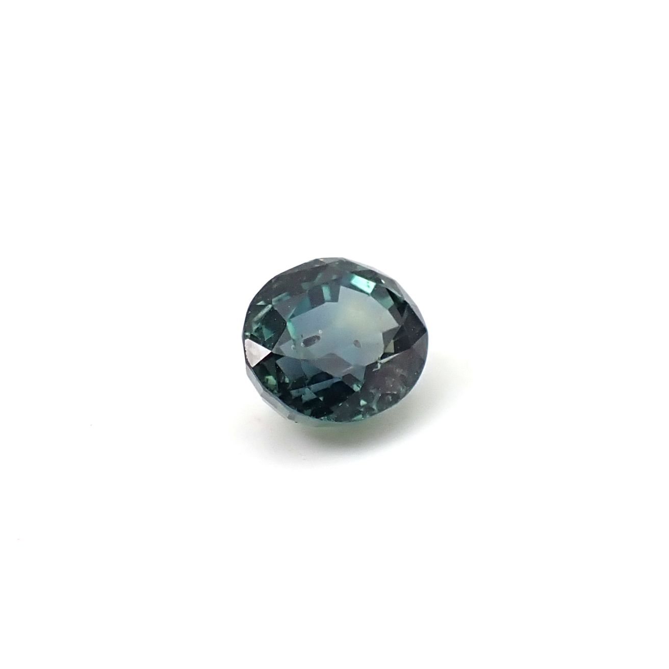 サファイア(宝石名サファイア) マダガスカル/スリランカ産 ソ付(彩珠) 1.629ct / 6.9x5.9mm前後 [260112470]