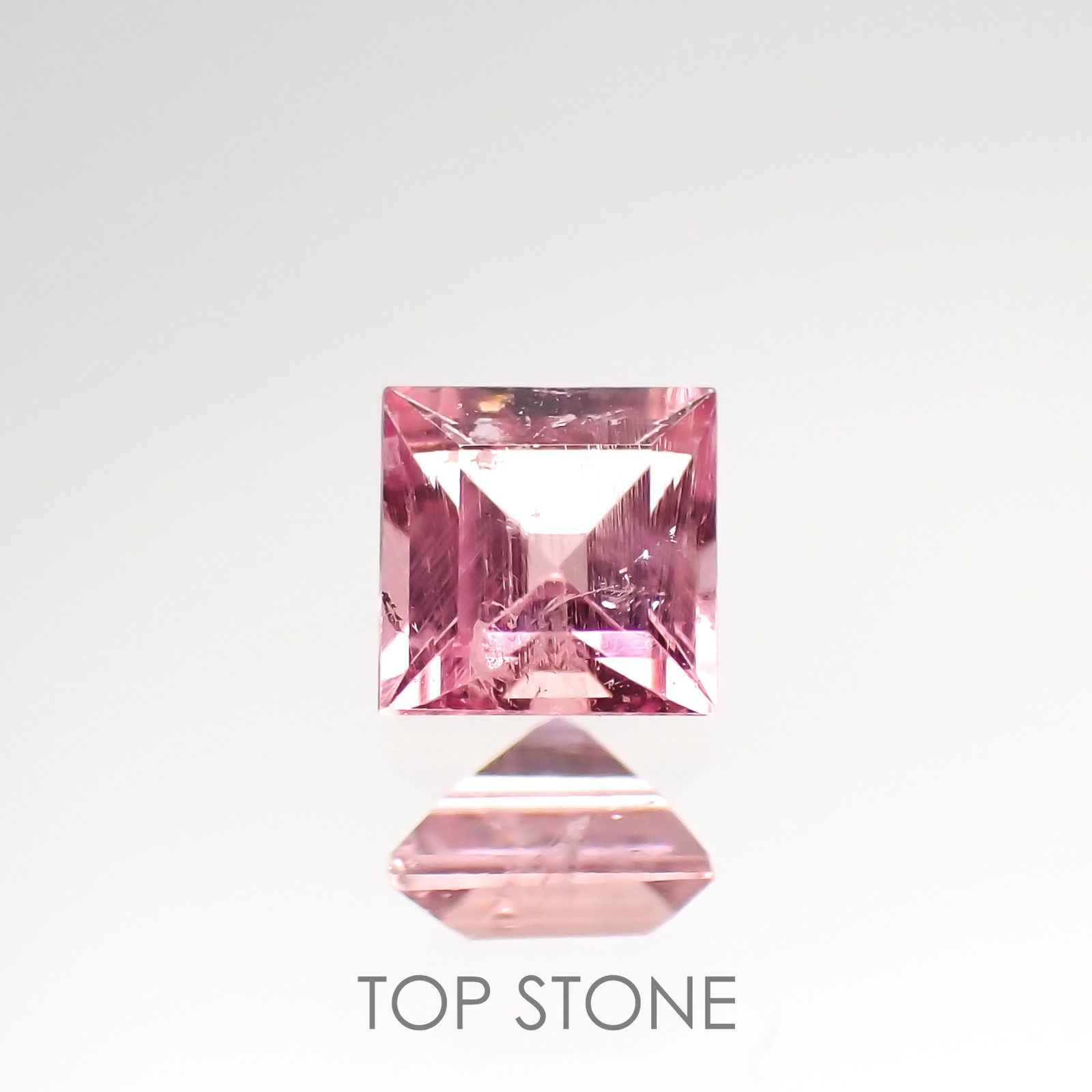 ペツォッタイト(ラズベリル)(宝石名ペツォッタイト) マダガスカル産 0.241ct ソ付(彩珠)[210812612]3.4×3.4mm前後