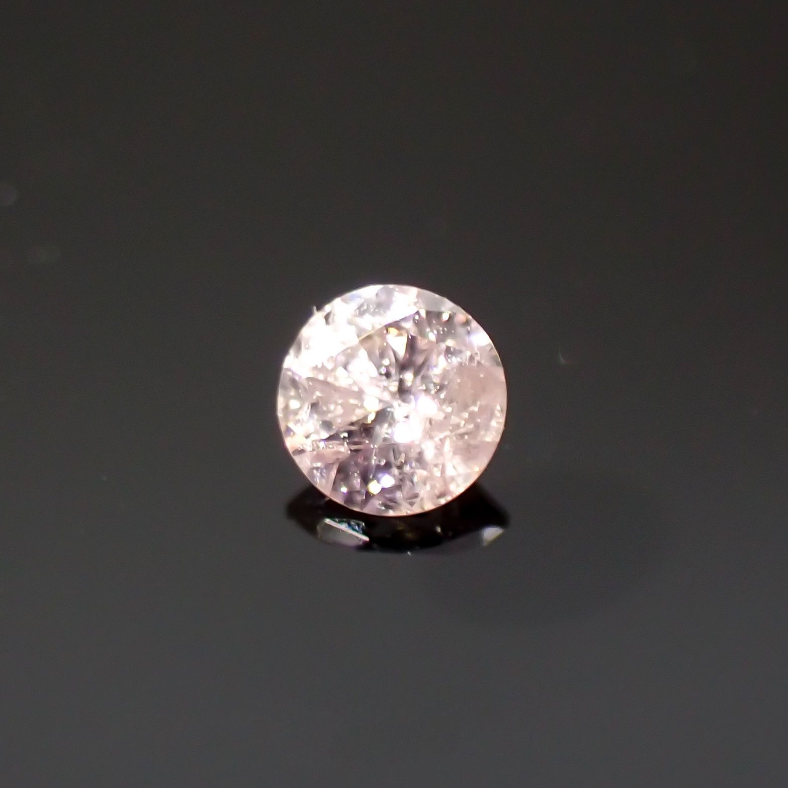 ピンクダイヤモンド (宝石名ダイアモンド)I-2 / LIGHT PINK 0.038ct ソ付(CGL)[220716975]2.13x2.15mm前後