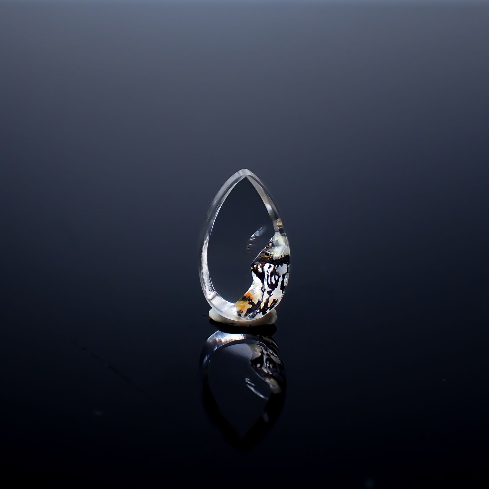 デンドリチッククォーツ ブラジル産 2.42ct / 11x6.6mm前後 [260724033]