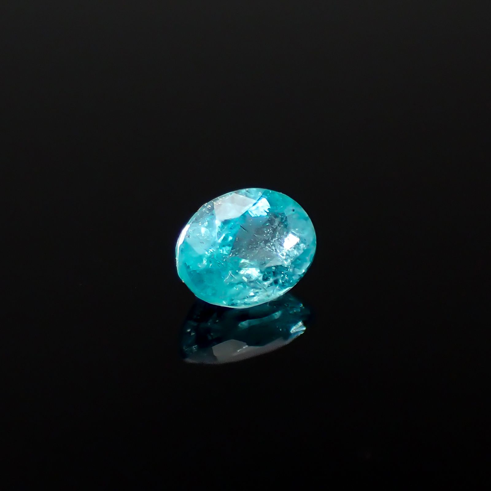 パライバトルマリン ブラジル・パライバ州バターリャ鉱山産 0.22ct[240928756]4.2x3.2mm前後