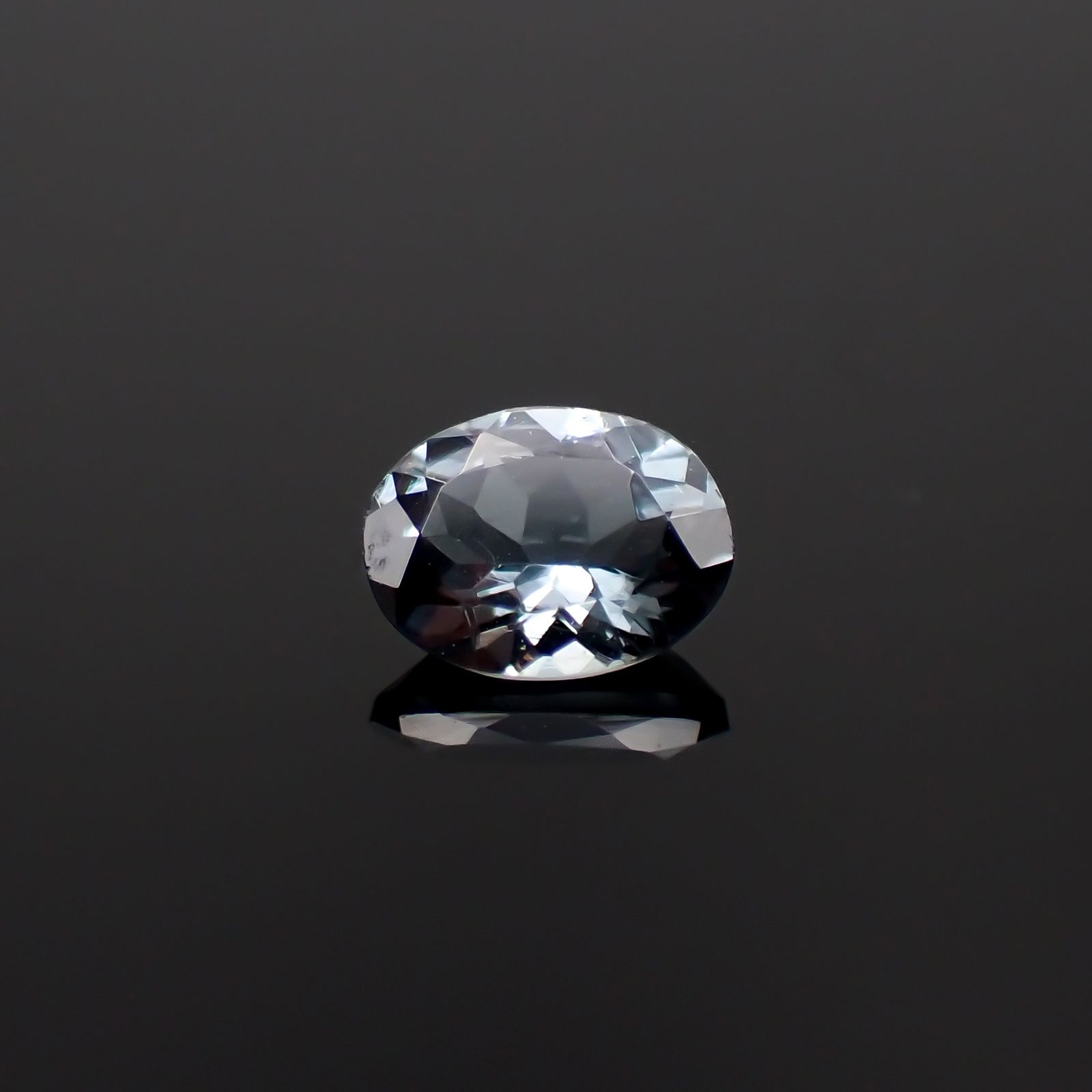 ベキリーブルーガーネット（カラーチェンジガーネット アレキタイプ） マダガスカル・ベキリー産 0.39ct[230923543]5.1x3.9mm前後