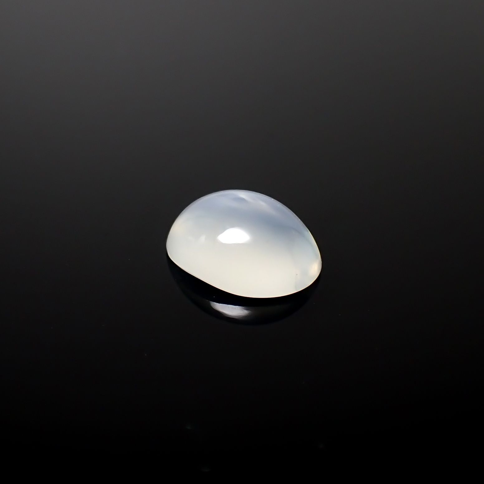 ムーンストーンキャッツアイ インド産 2.12ct[240527755]9.9x7.7mm前後