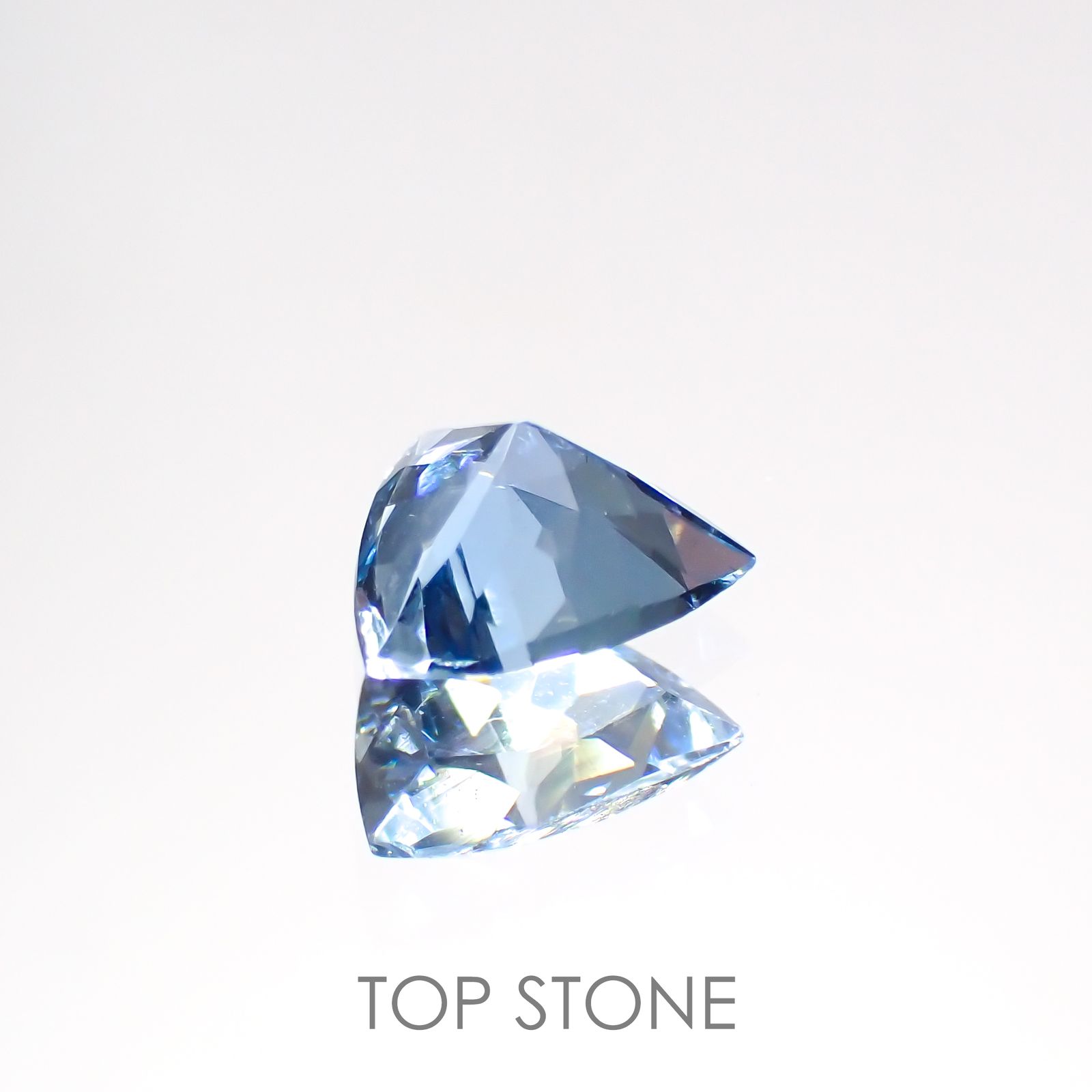 サンタマリアアクアマリン ブラジル産 0.47ct[220114044]5.6x5.7mm前後