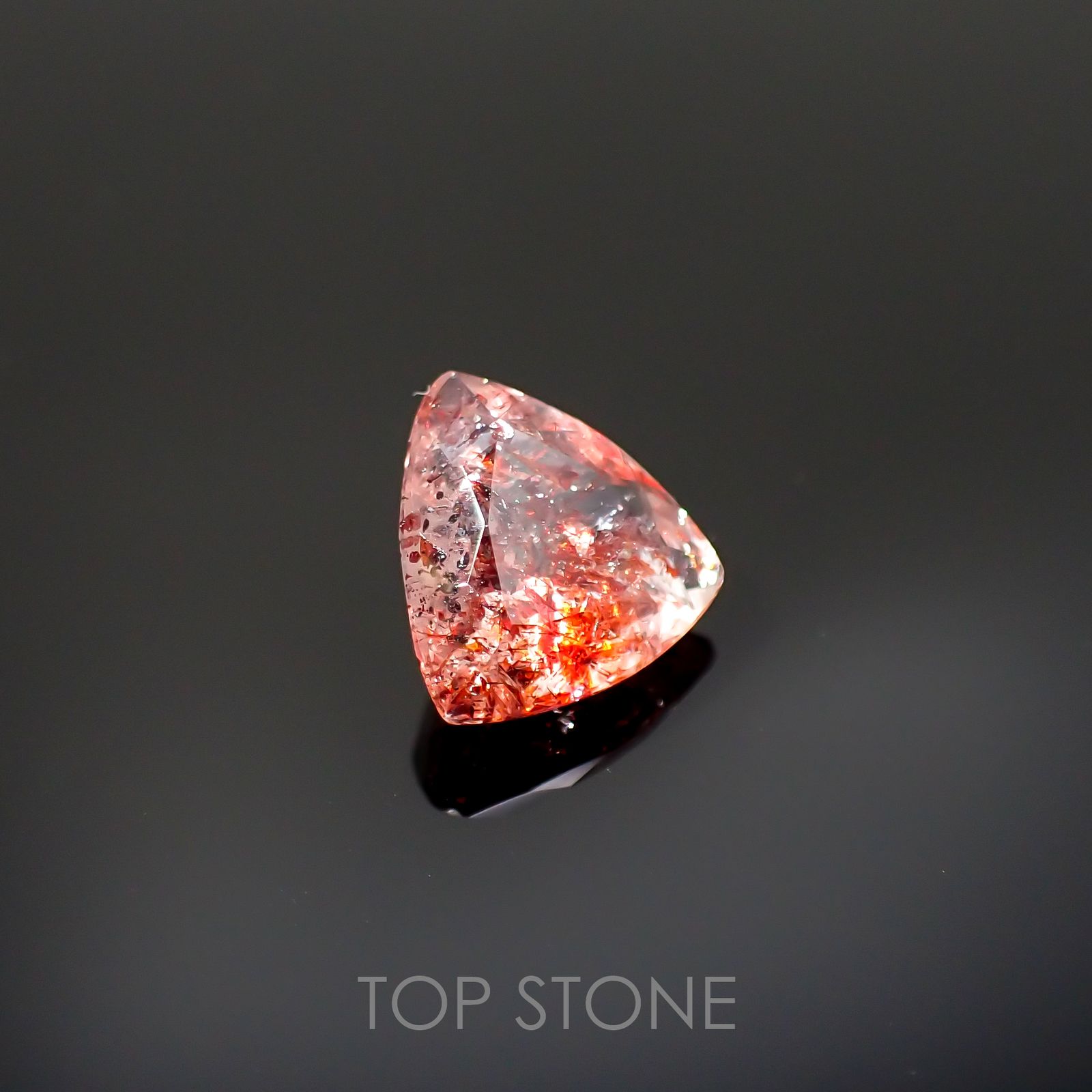 ファイヤークォーツ ナイジェリア産 2.48ct[220114748]9.6x9.8mm前後