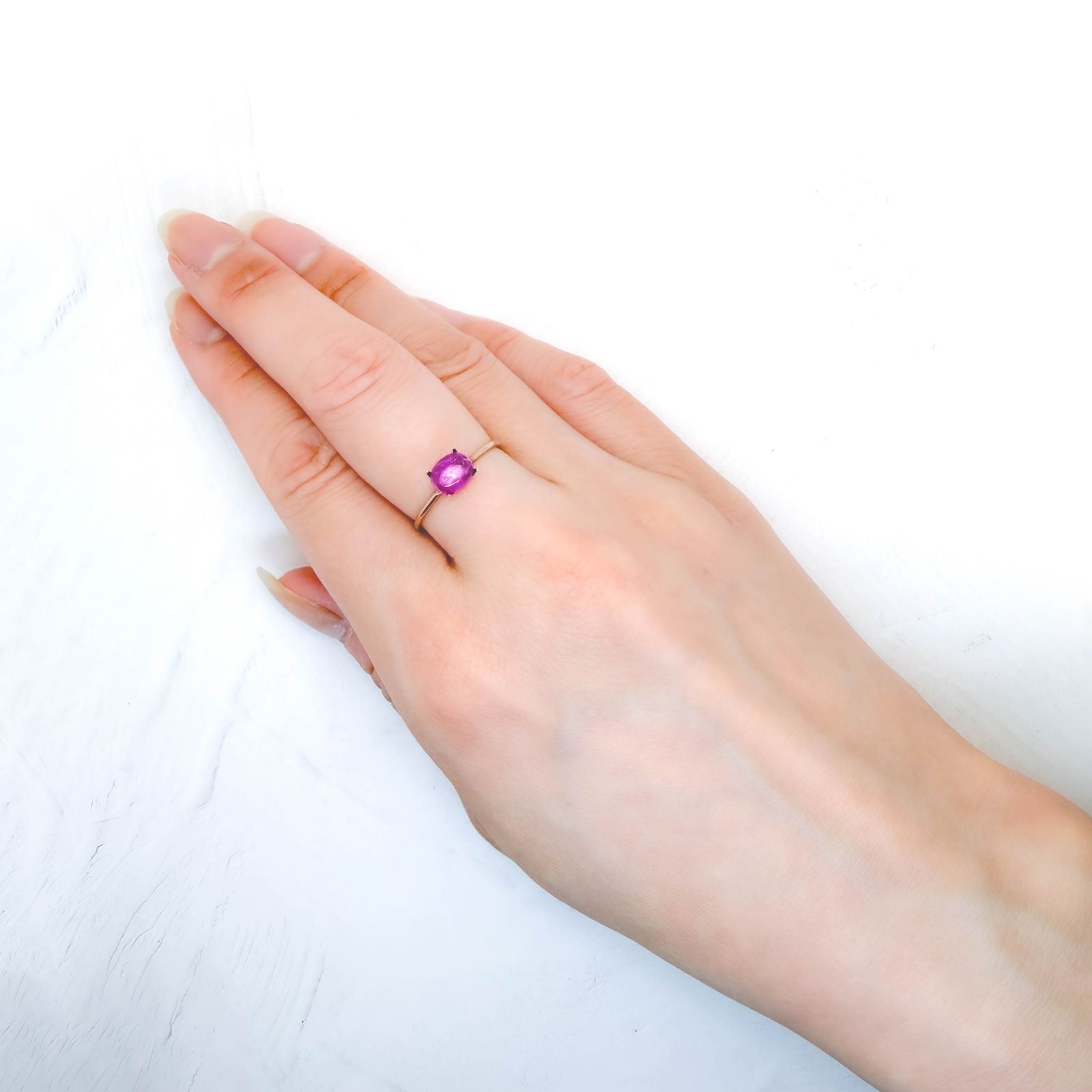 スタールビー ビルマ産 0.88ct / 6.8x5.2mm前後 [260532247]
