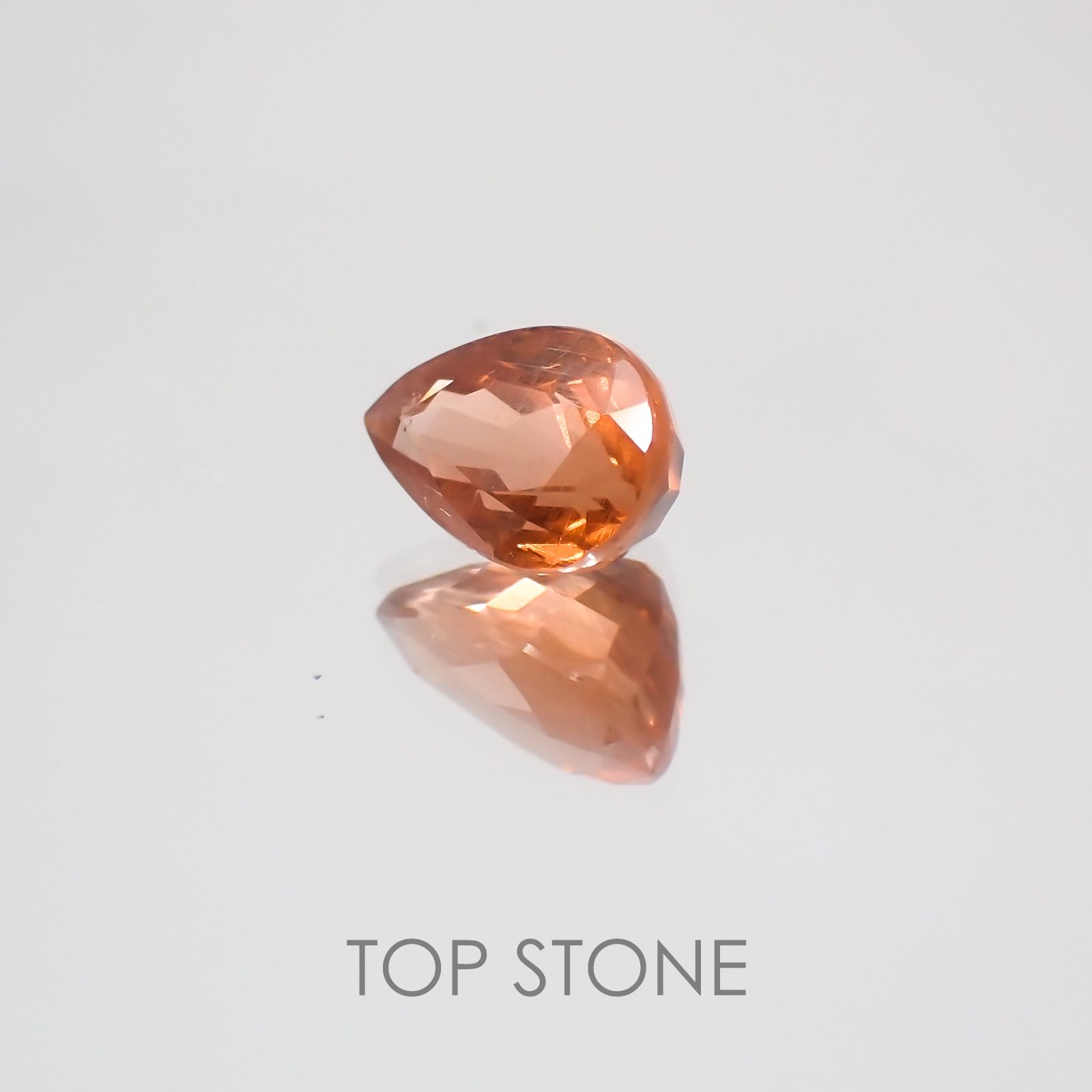 カラーチェンジマラヤガーネット(宝石名ガーネット) タンザニア産 1.33ct 識別済[21019643]7.7×5.1mm前後