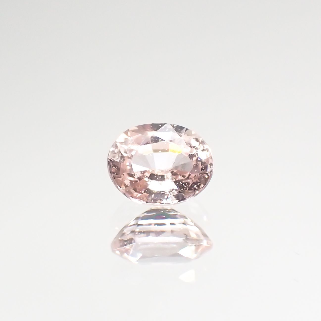 ピンクサファイア(宝石名ピンク・サファイア) マダガスカル/スリランカ産 0.57ct 識別済[210712556]5.3×4.2mm前後