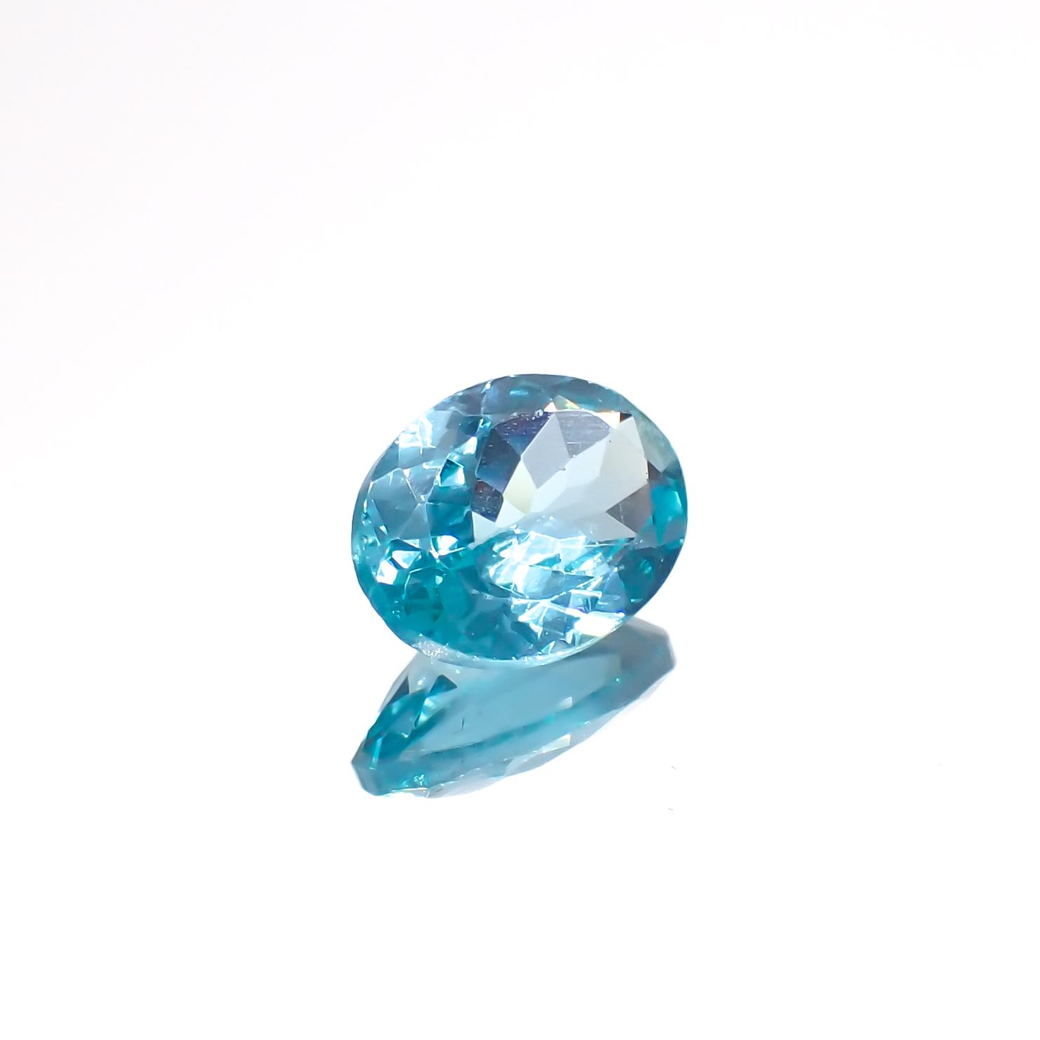 アパタイト(宝石名アパタイト)ブラジル産 1.28ct 識別済[230321342]8x6.1mm前後