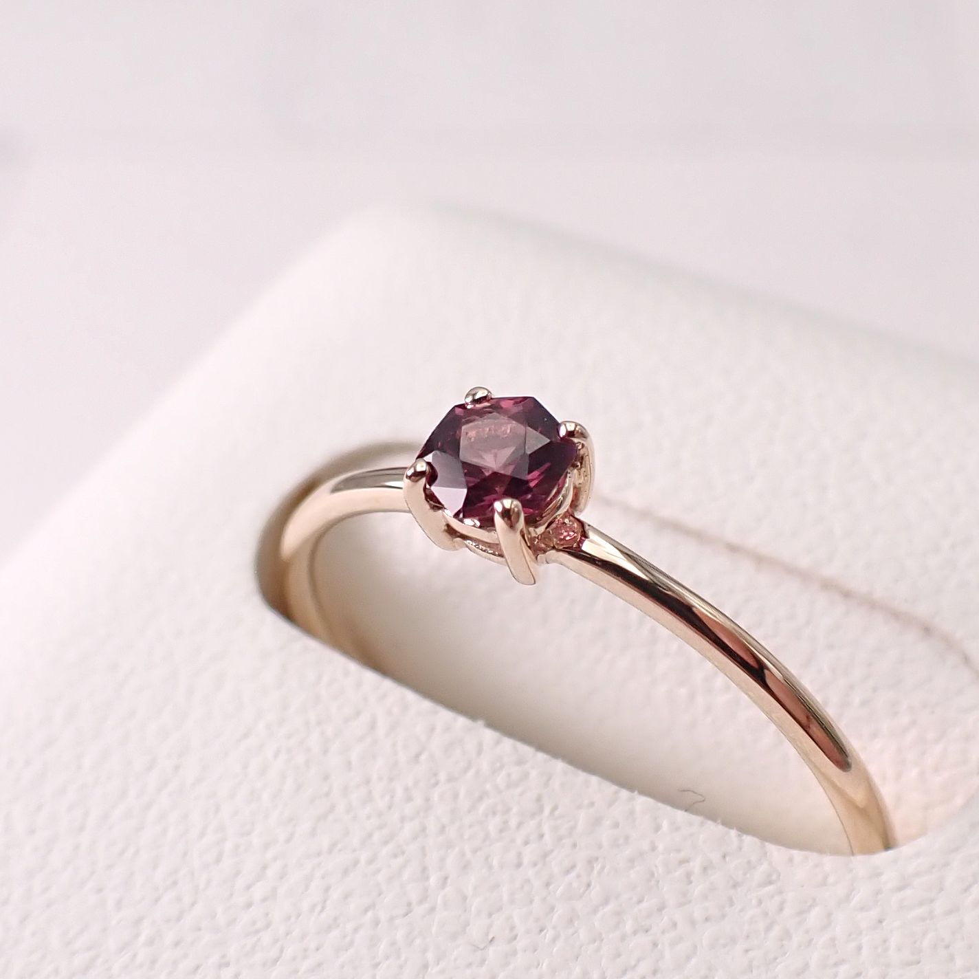 リング空枠：石留め▶パープリッシュピンクスピネル（お客様製作例）