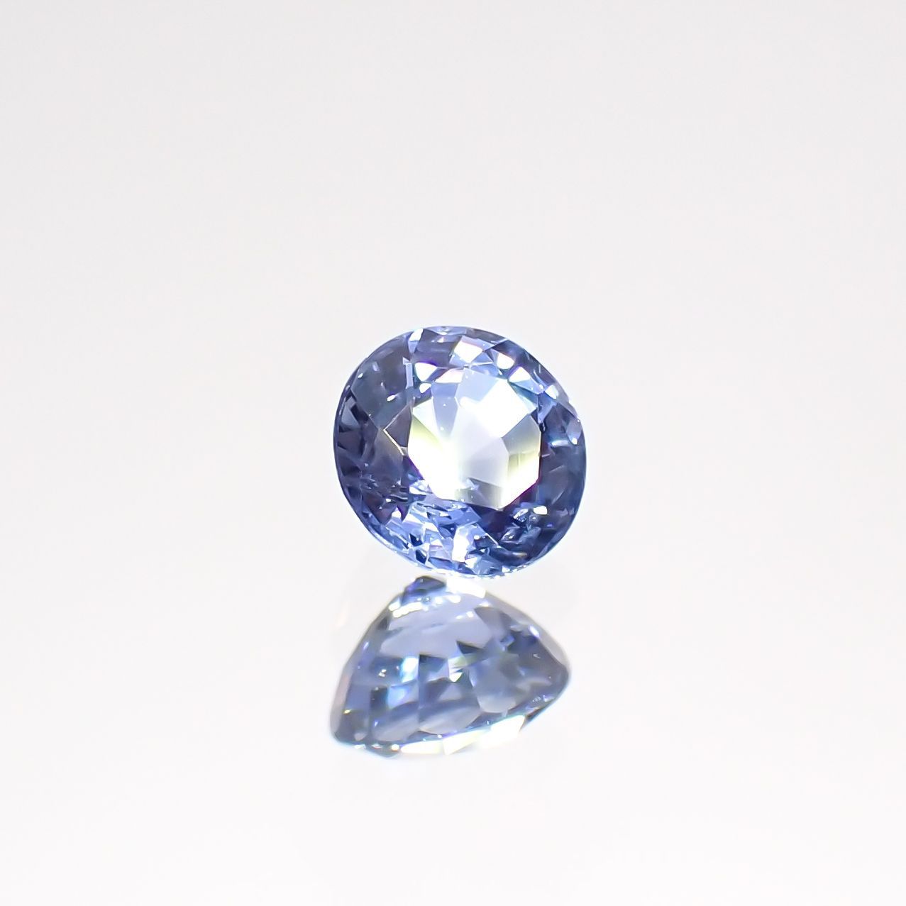 アイスブルーサファイア(宝石名サファイア)スリランカ/マダガスカル産 0.44ct 識別済[220515964]4.3x4.3mm前後