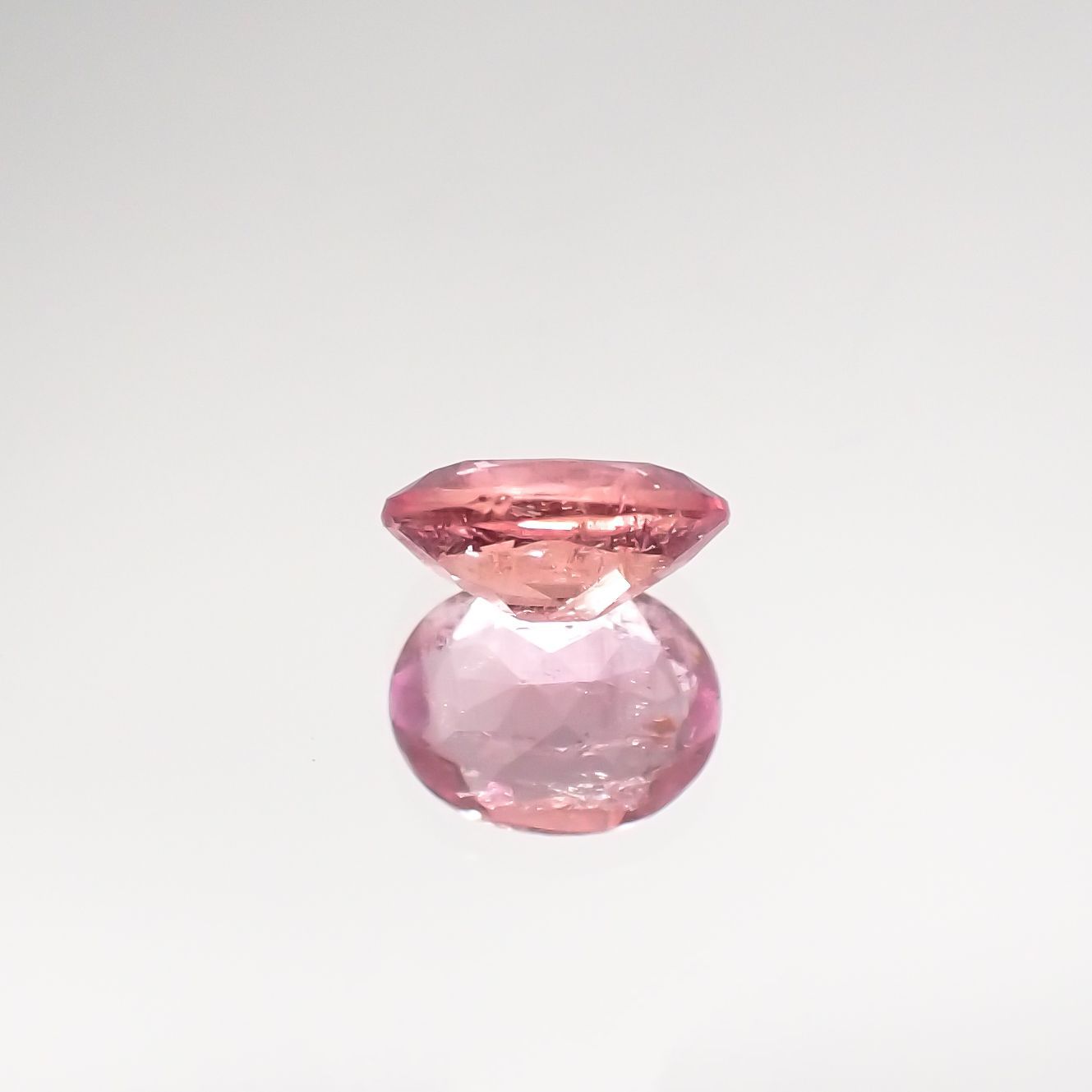 ペツォッタイト(ラズベリル)(宝石名ペツォッタイト) マダガスカル産 0.303ct ソ付(彩珠)[210711799]5.1×3.9mm前後